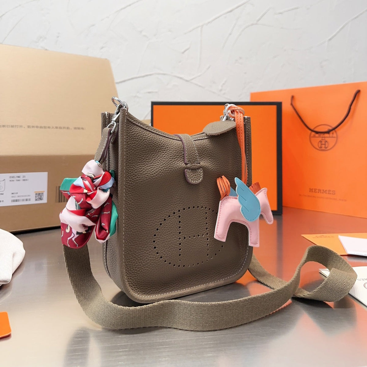 Exquisite leather bags-651