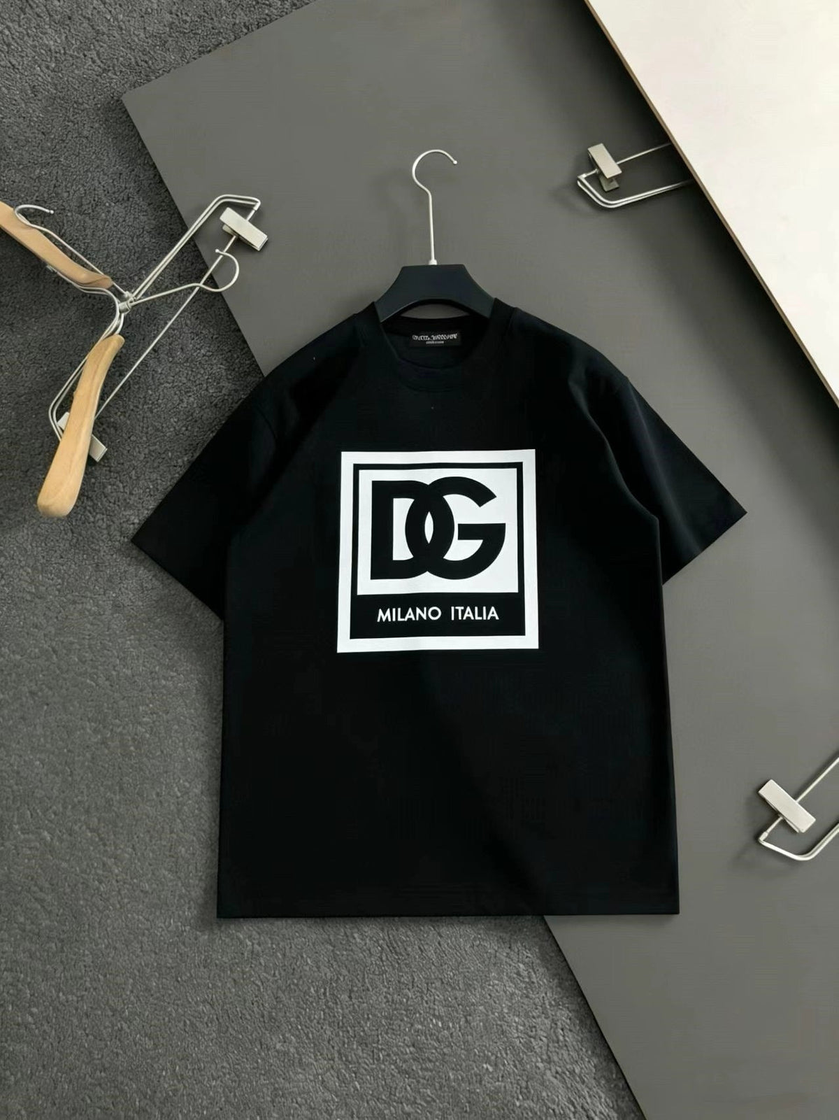 Classic T-shirt-1006