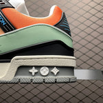 New color matching casual board shoes