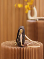 Exquisite leather bags-286