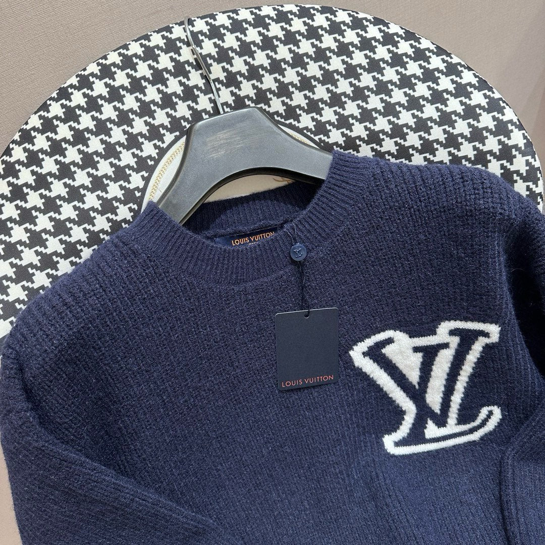Classic Fashion Sweater-18