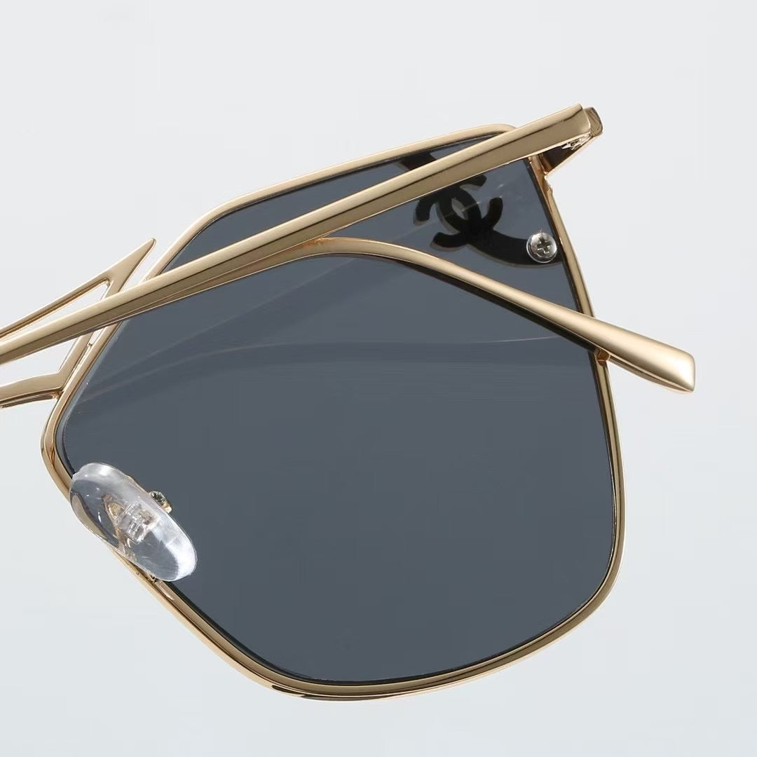 Fashion Eyewear: Elevate Your Style with Exquisite Craftsmanship-539