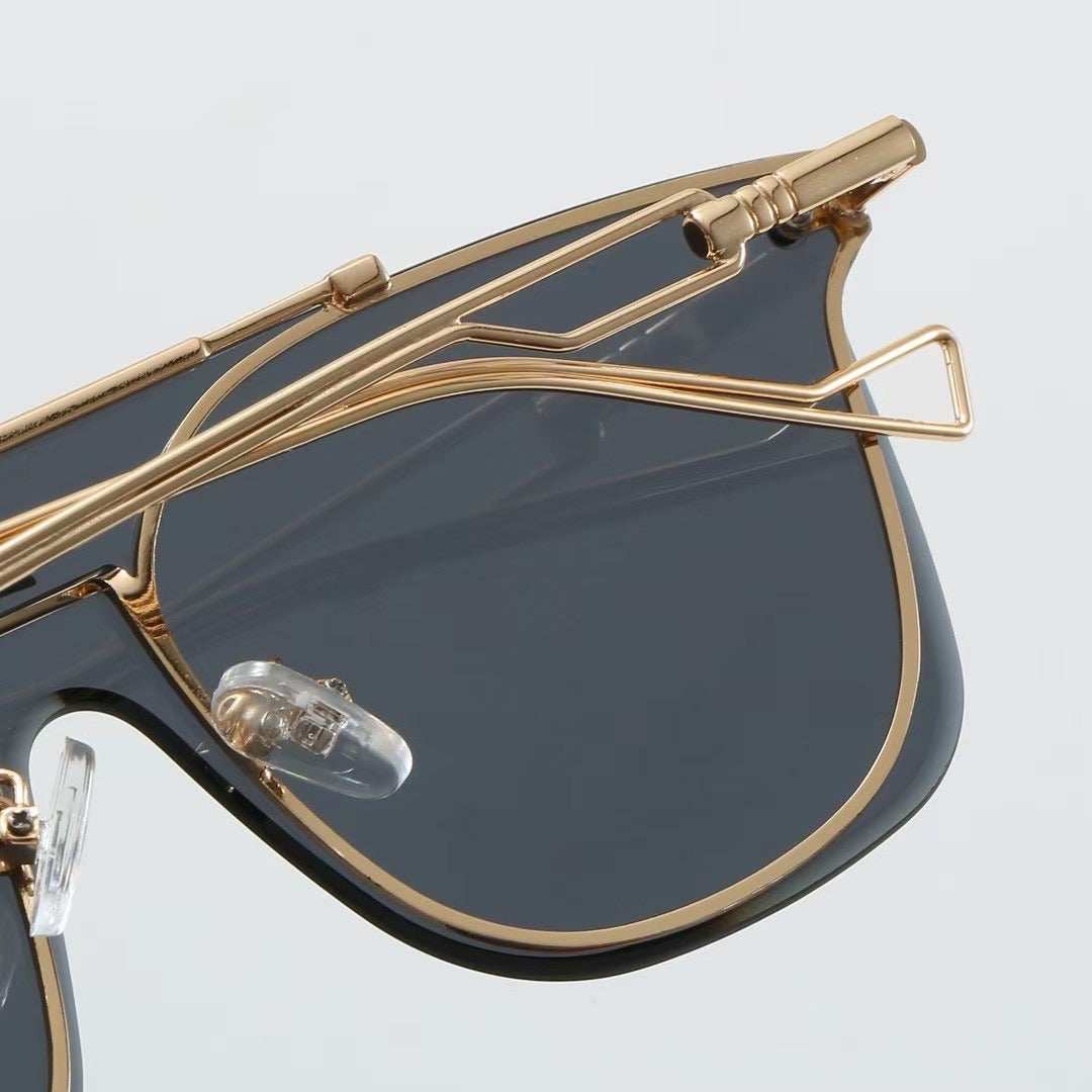 Fashion Eyewear: Elevate Your Style with Exquisite Craftsmanship-545