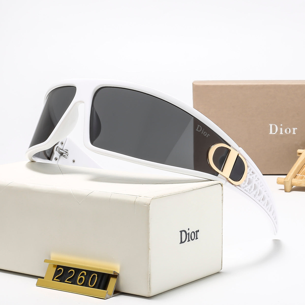 Fashion Eyewear: Elevate Your Style with Exquisite Craftsmanship-548