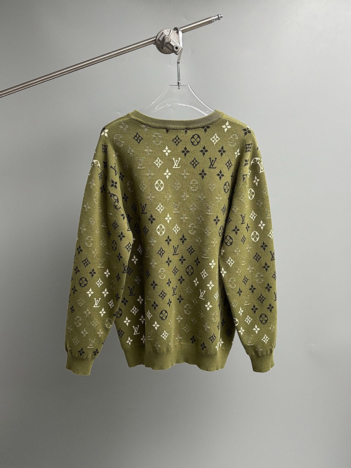 Classic Fashion Sweater-101