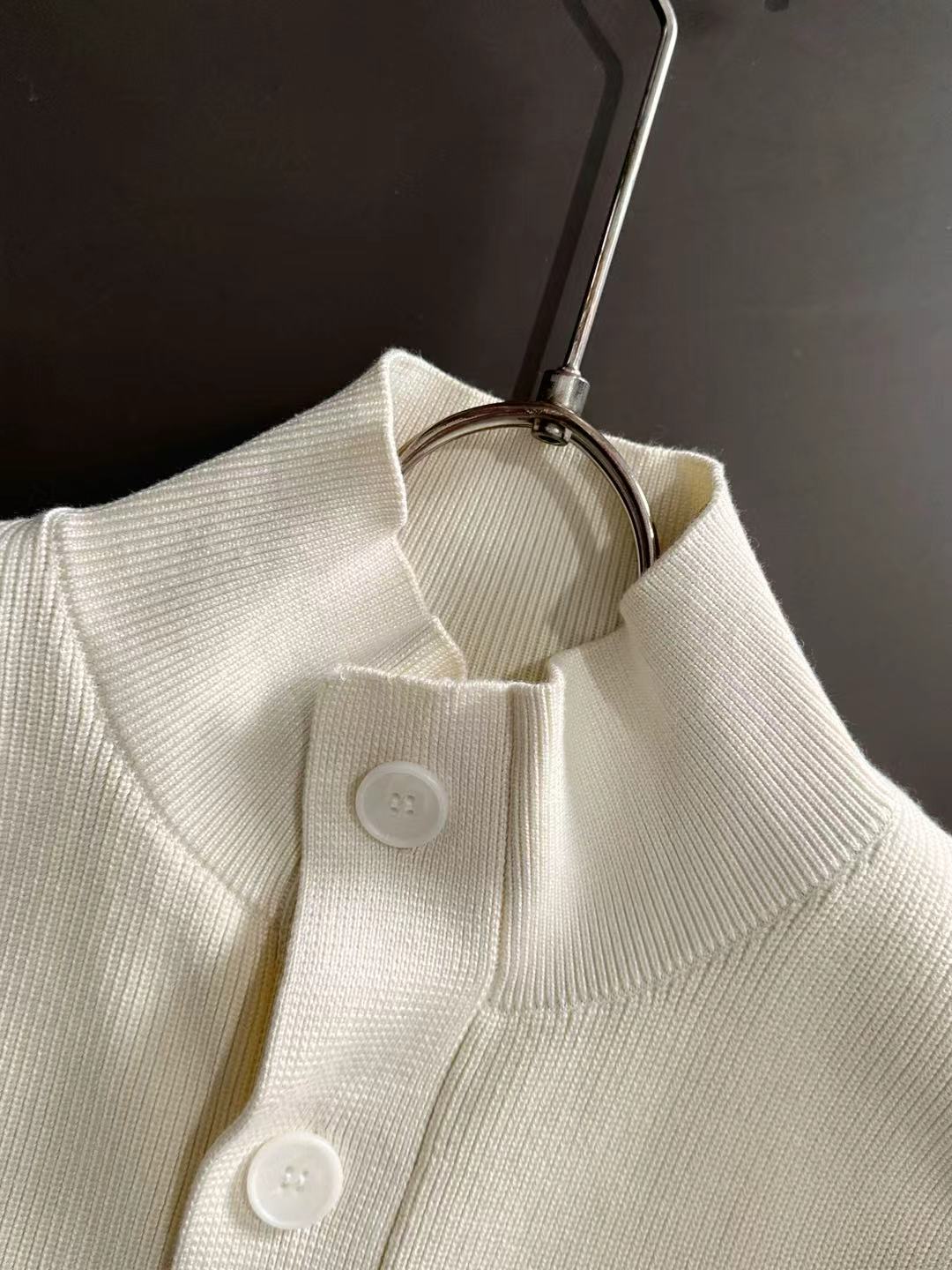 Classic Fashion Sweater-103