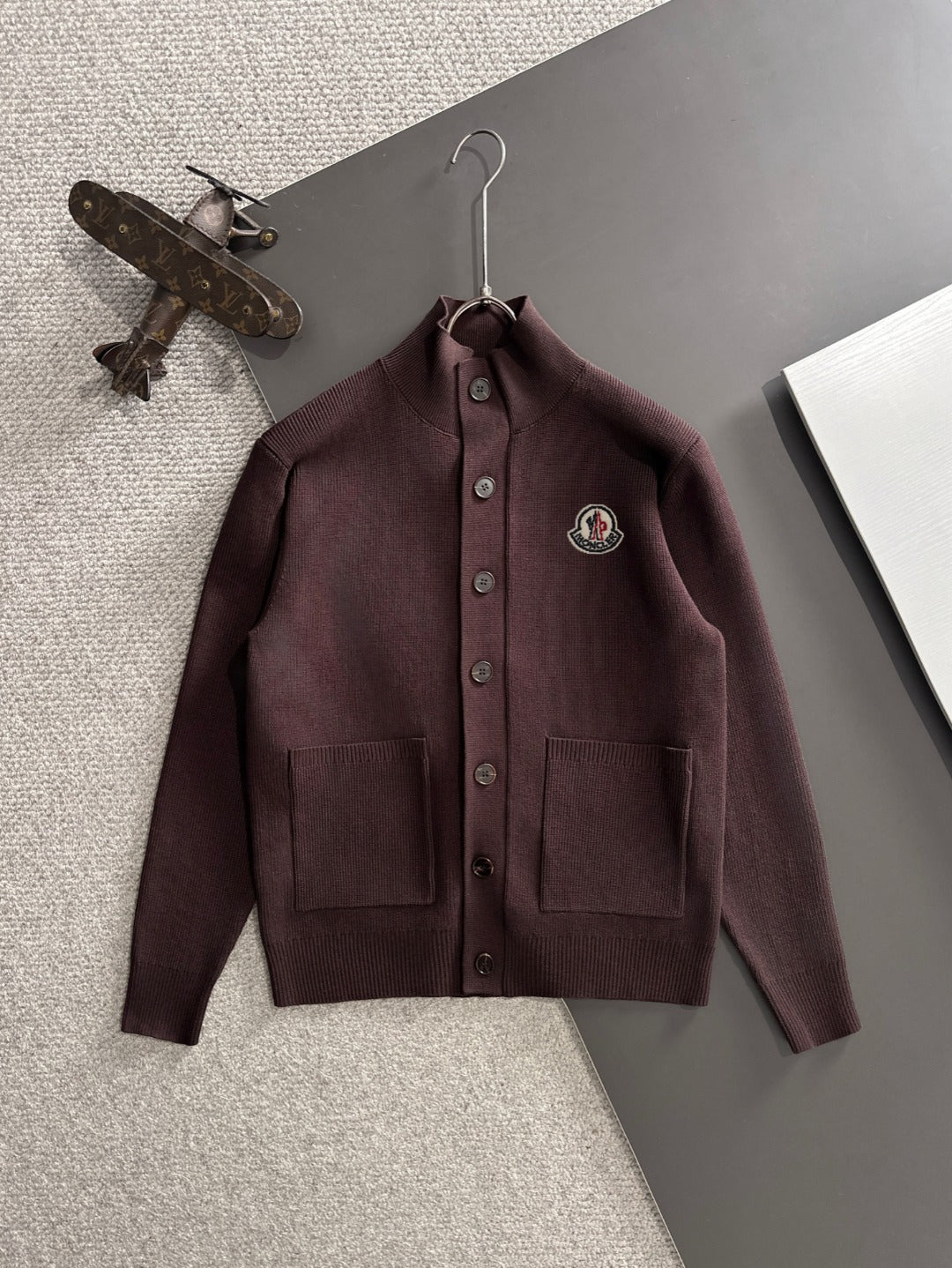 Classic Fashion Sweater-105