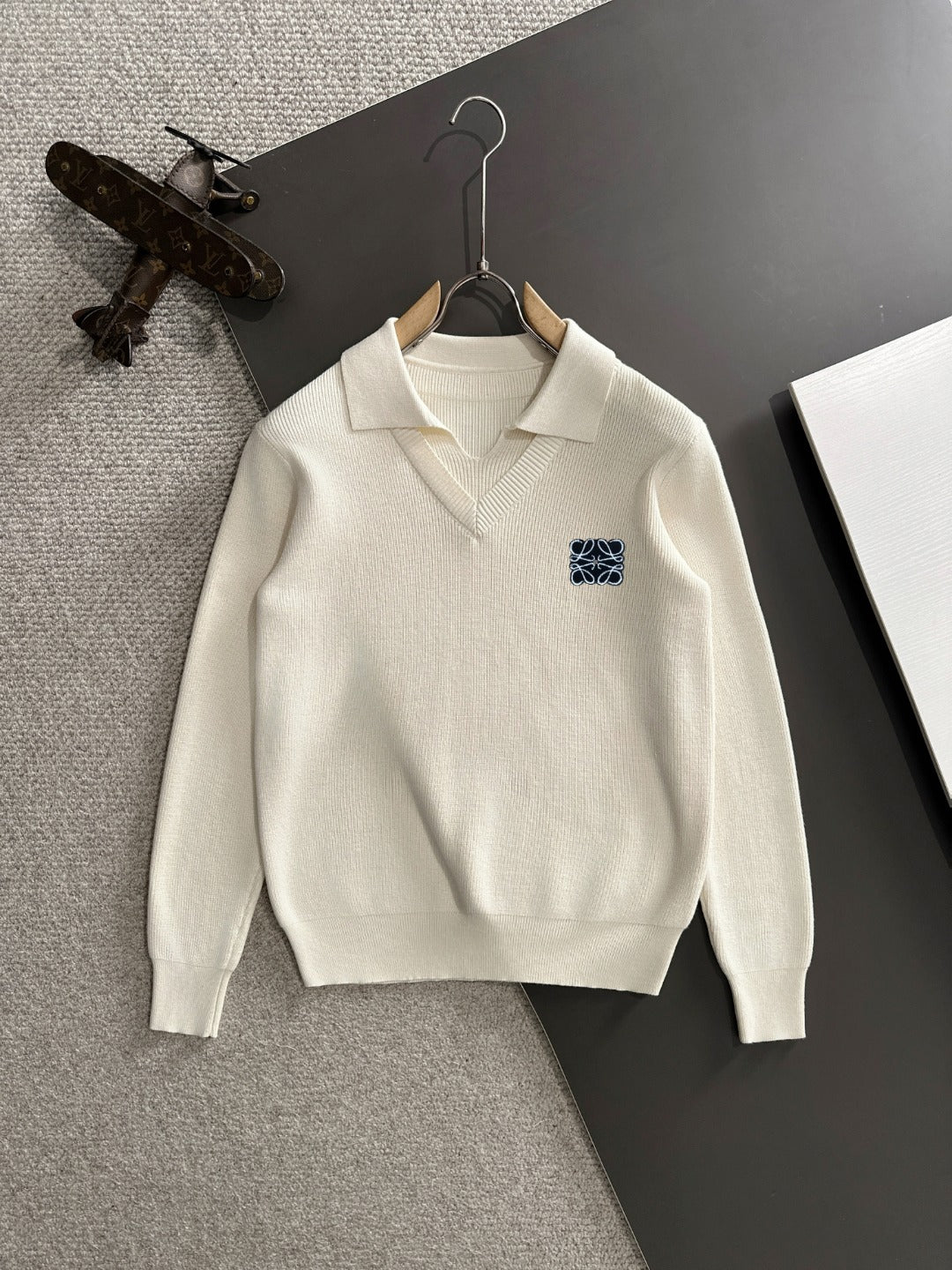 Classic Fashion Sweater-111