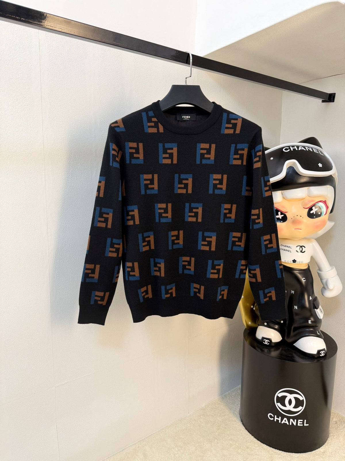 Classic Fashion Sweater-163