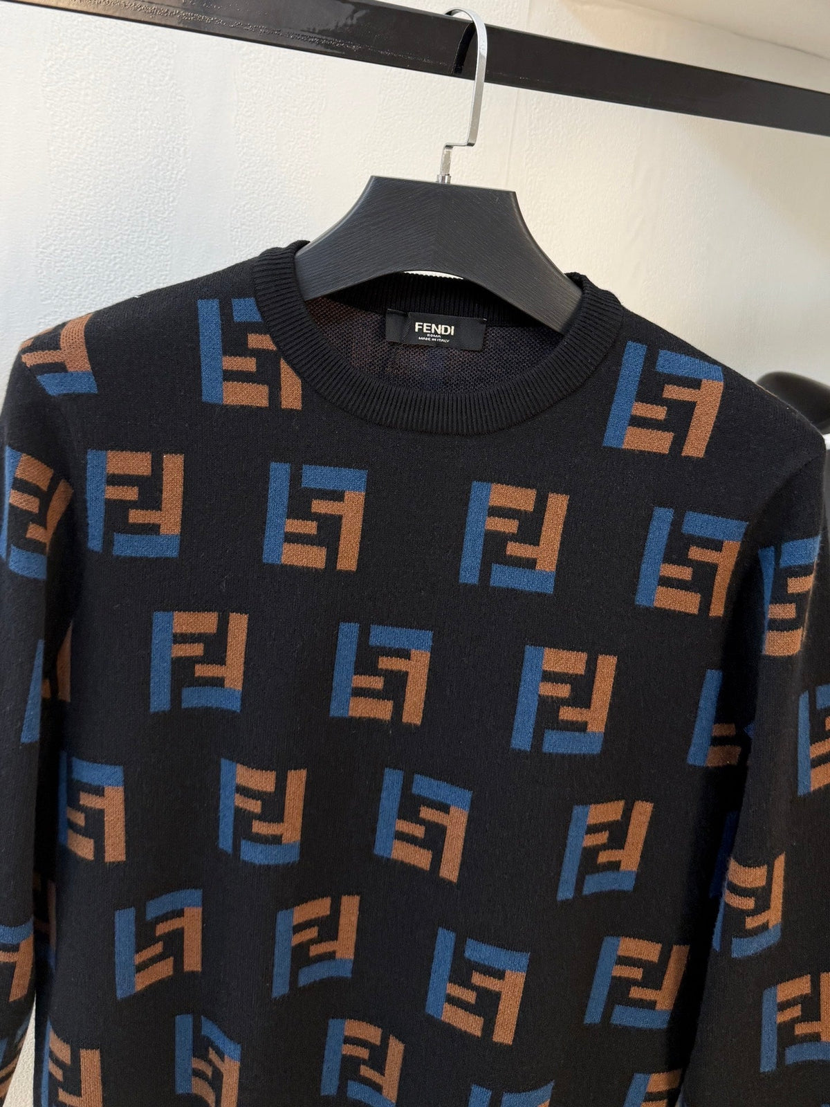 Classic Fashion Sweater-163