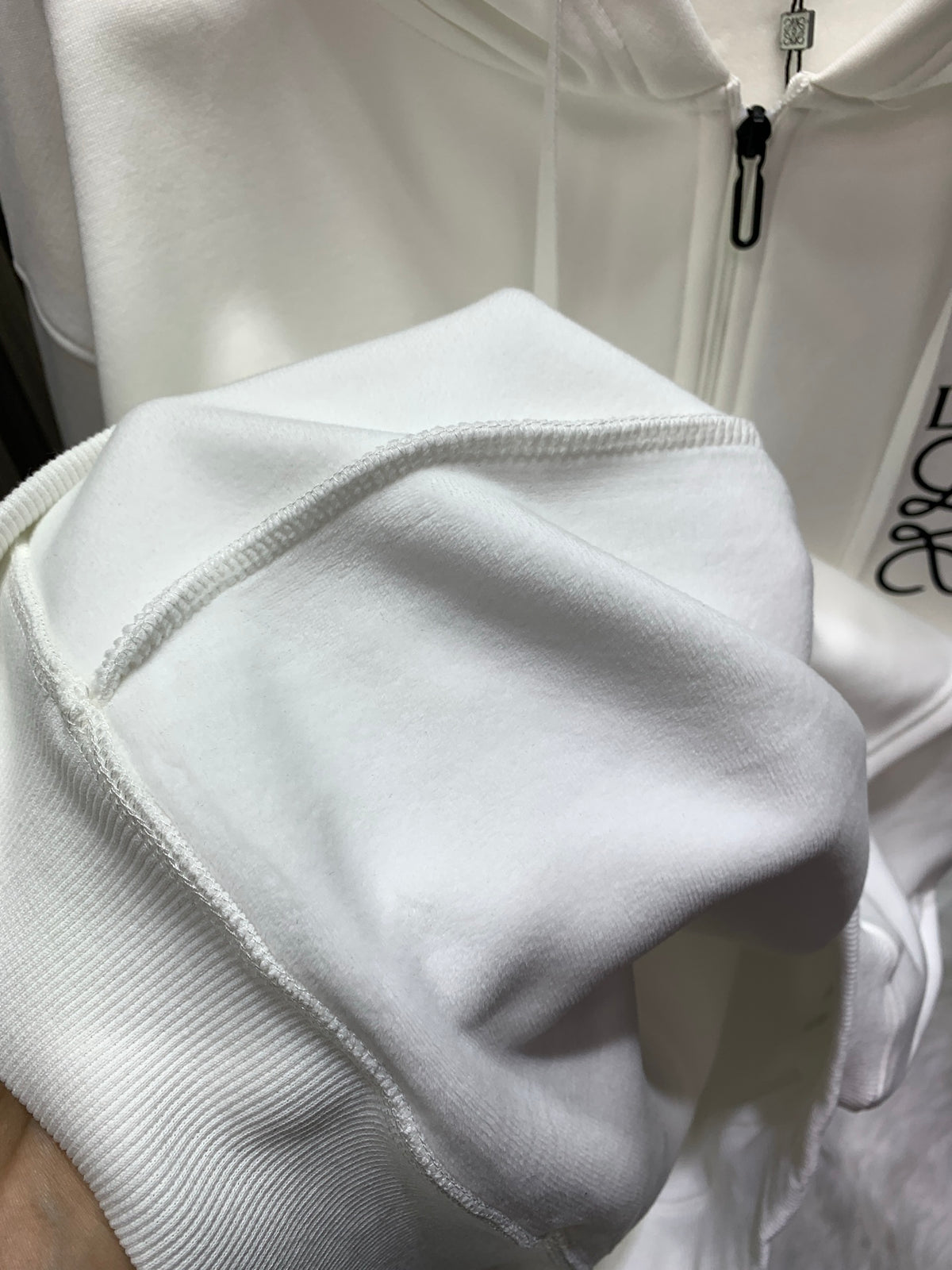 Classic Fit Hoodie-1020