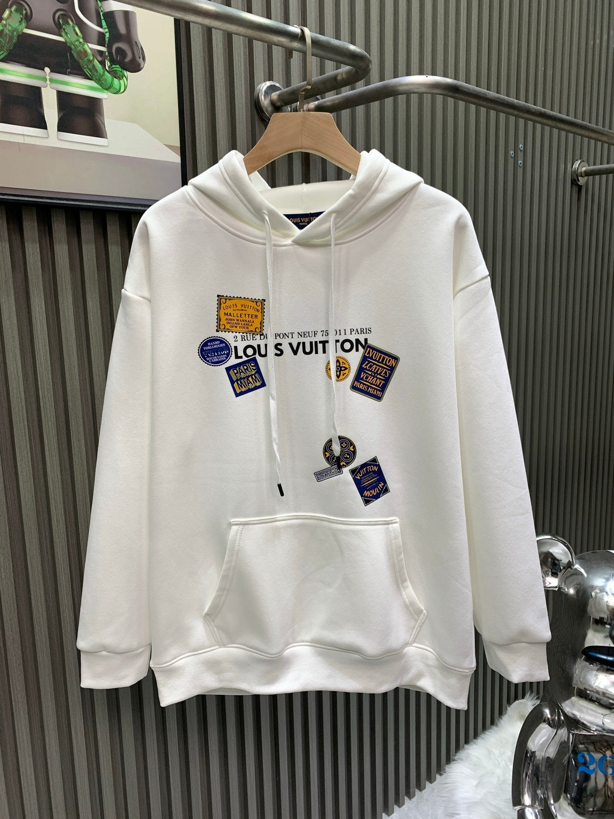 Classic Fit Hoodie-1022