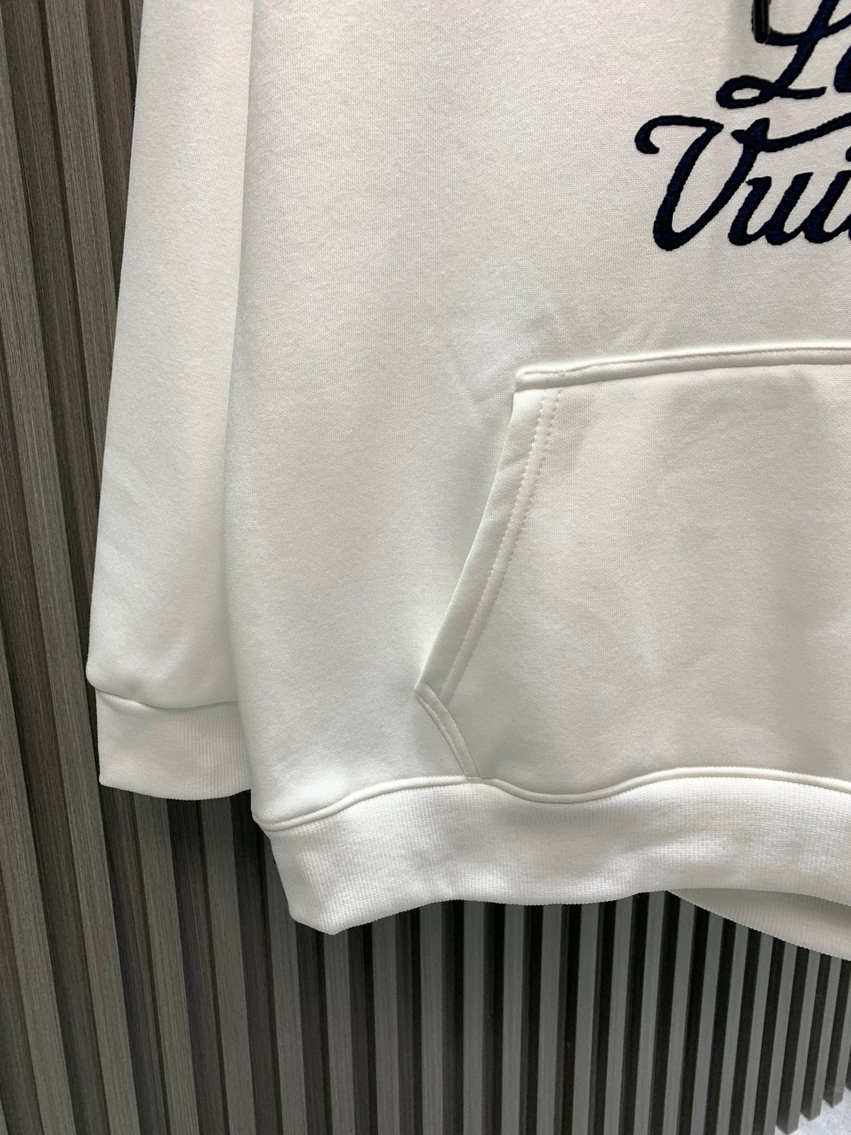 Classic Fit Hoodie-1023