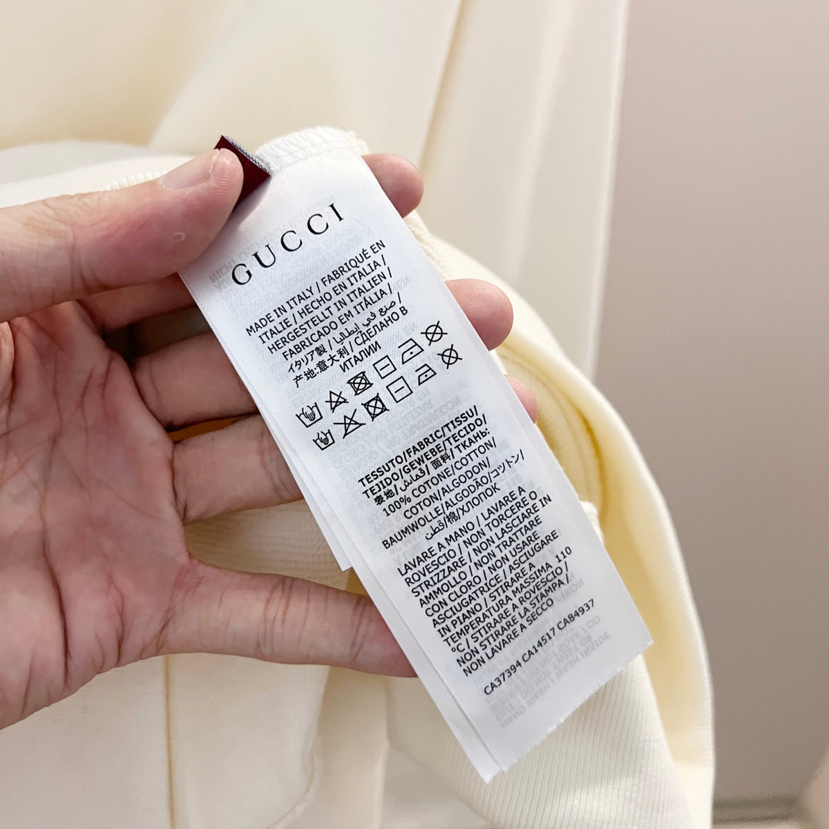 Classic Fit Hoodie-1028