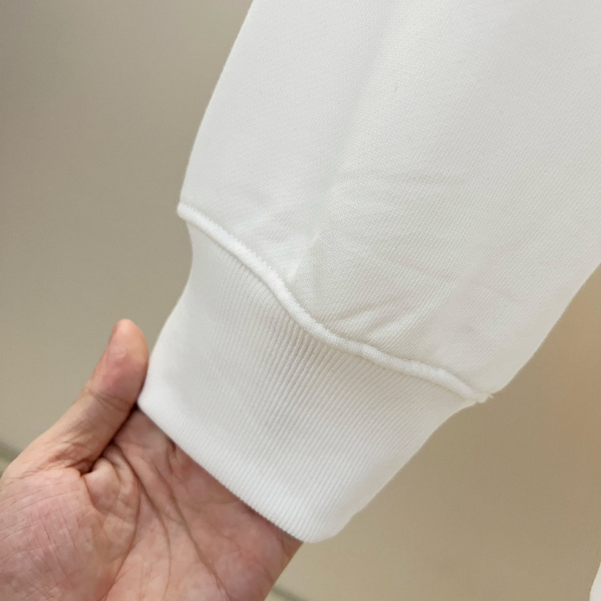 Classic Fit Hoodie-1037