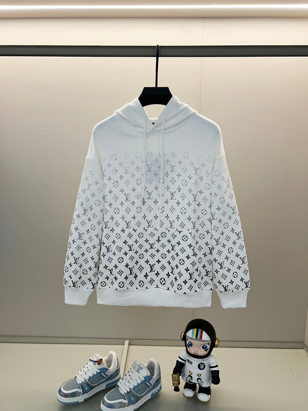 Classic Fit Hoodie-1039