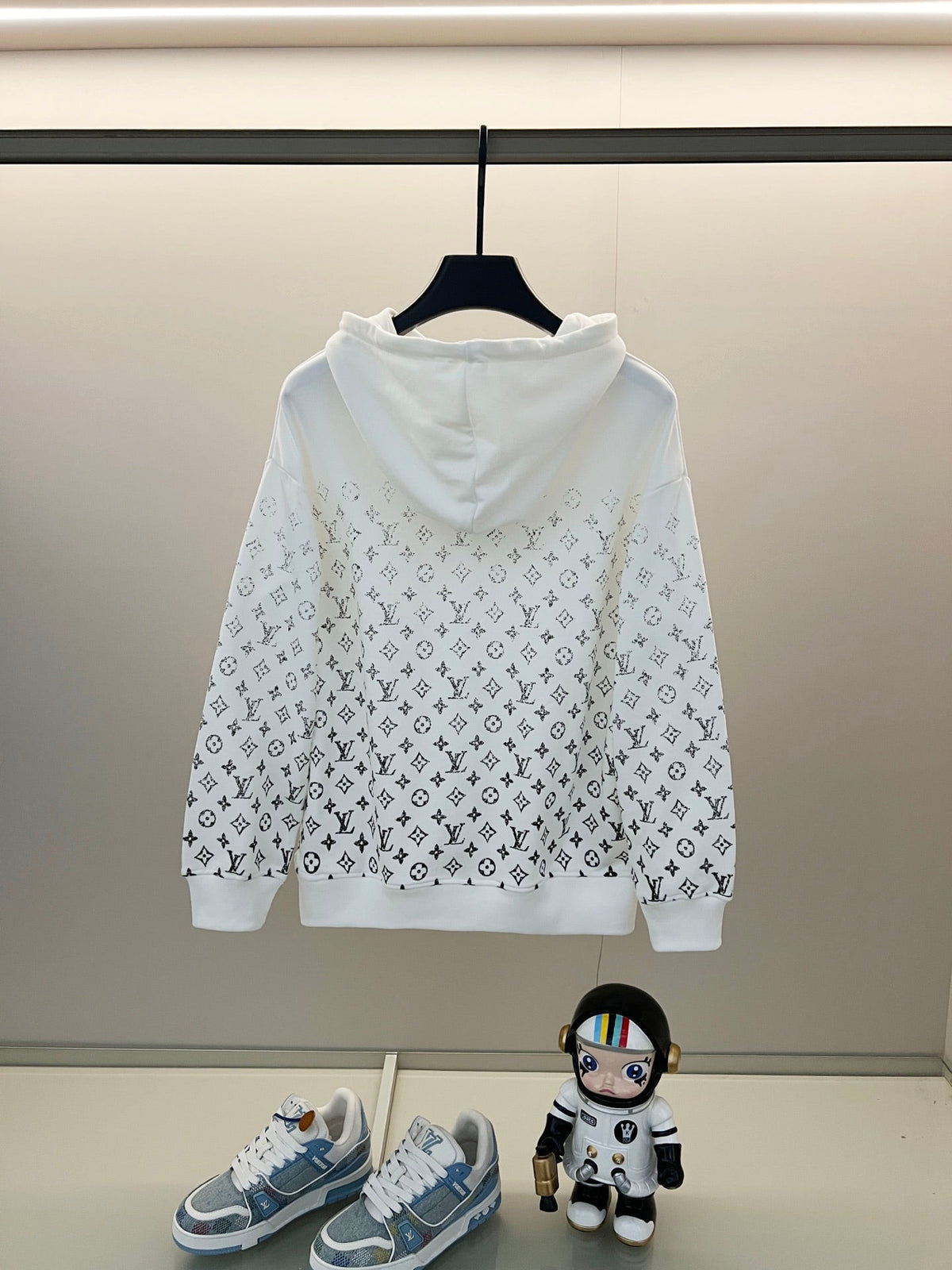 Classic Fit Hoodie-1039