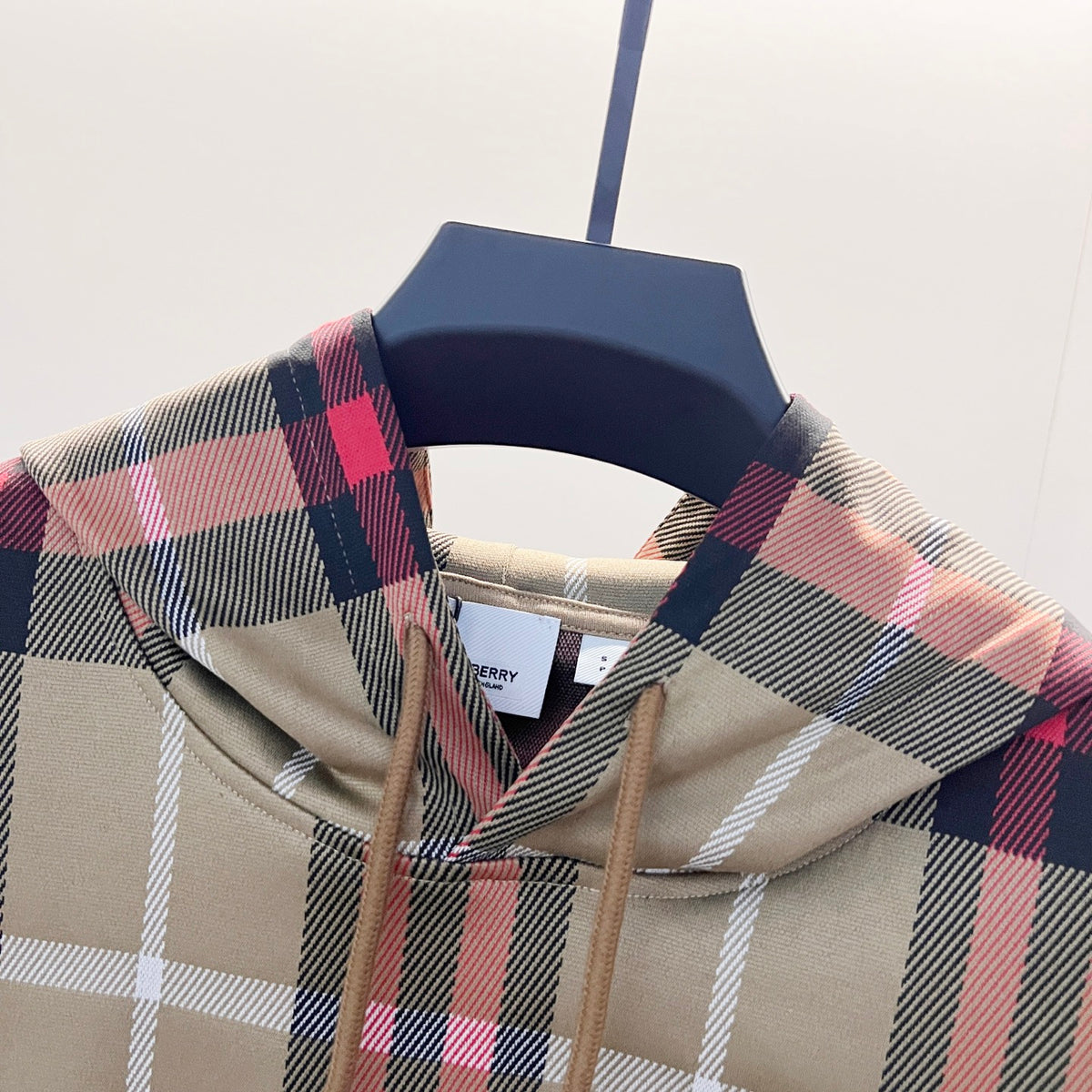 Classic Fit Hoodie-1041