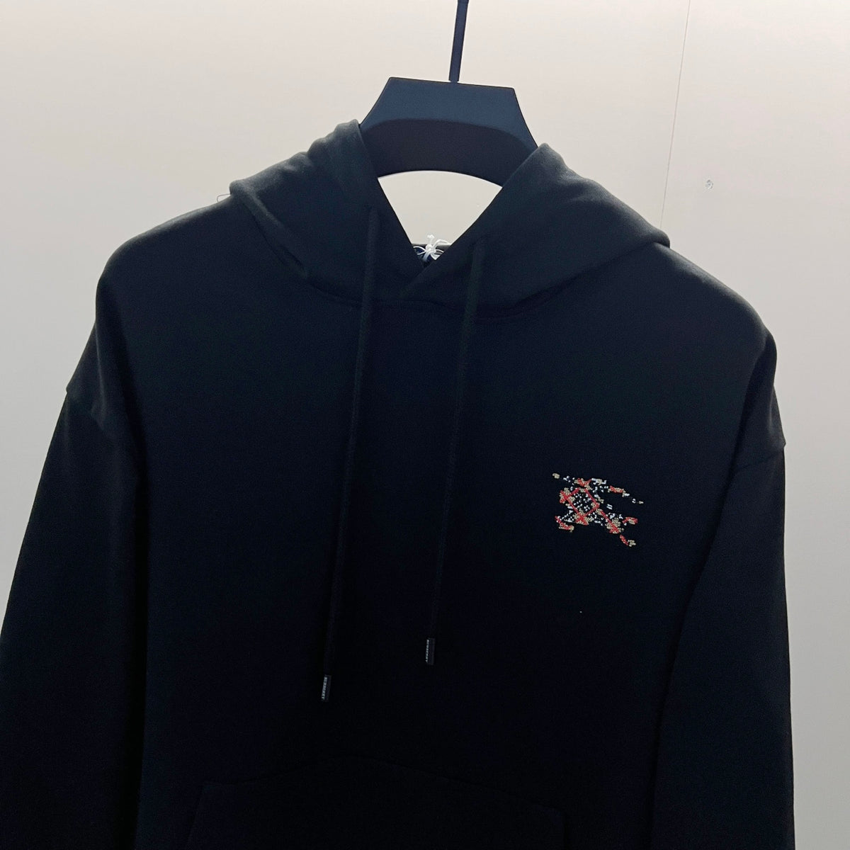 Classic Fit Hoodie-1046