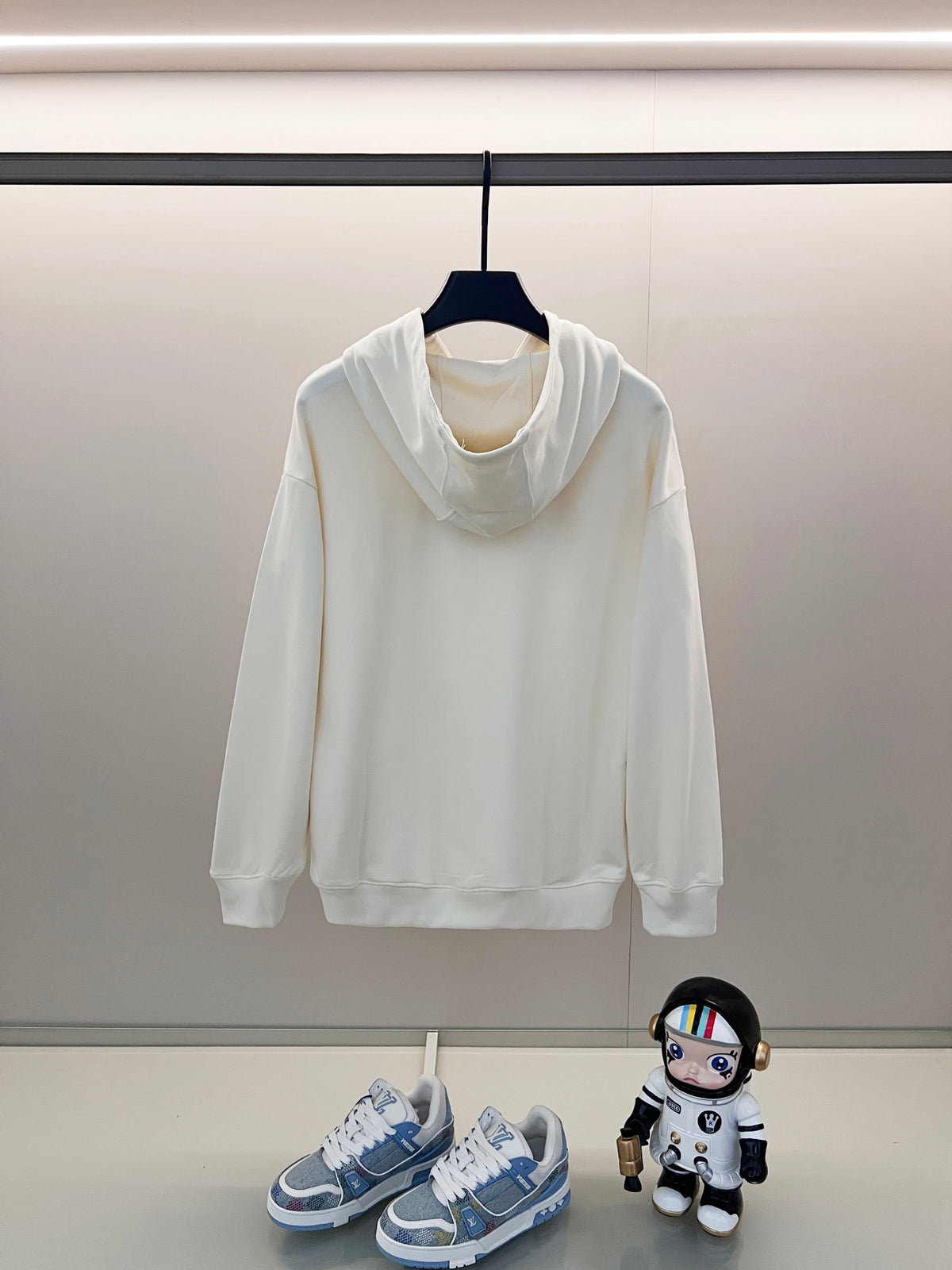 Classic Fit Hoodie-1057