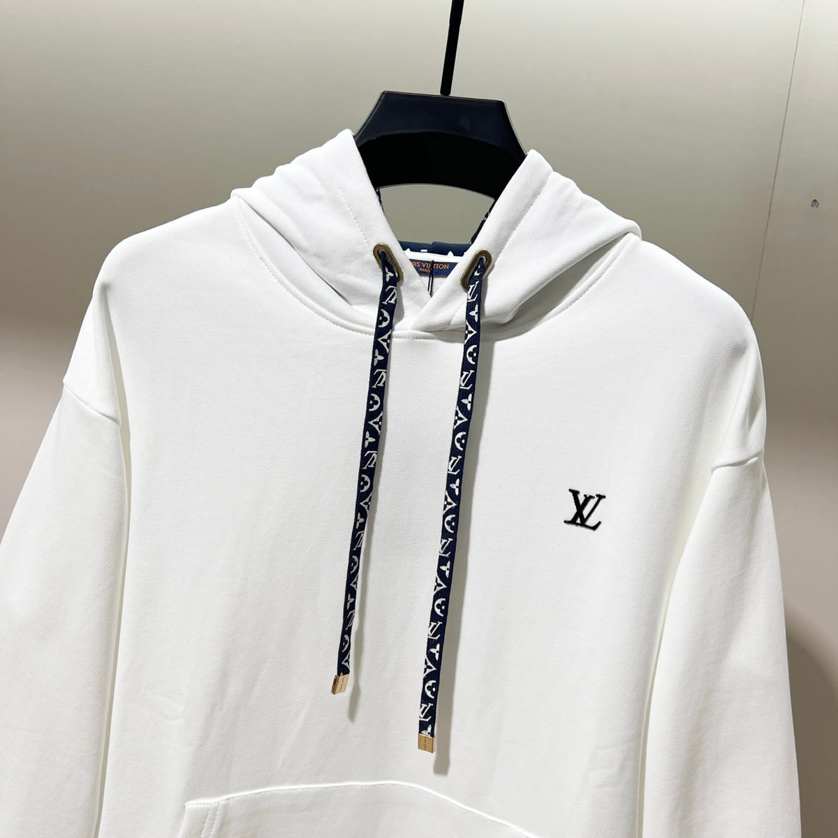 Classic Fit Hoodie-1062