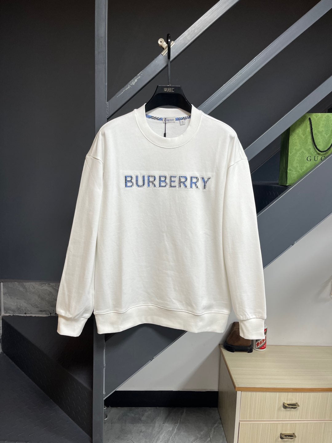 Classic Fashion Sweater-1046