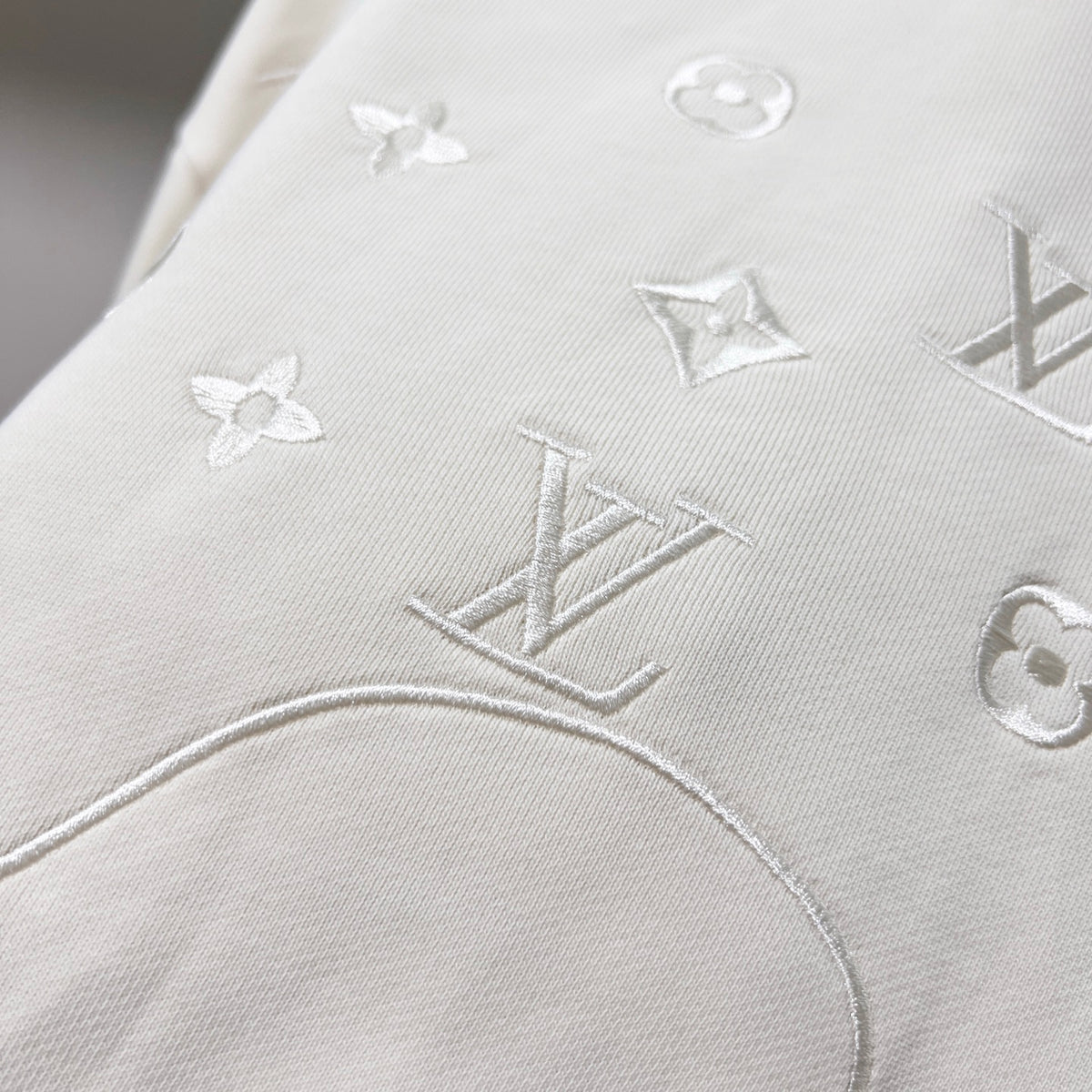 Classic Fit Hoodie-1067