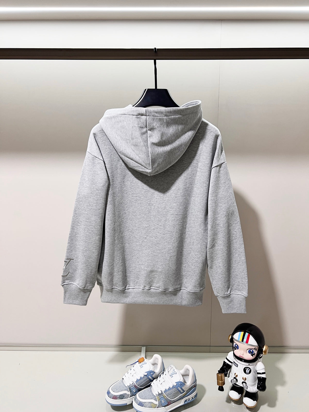 Classic Fit Hoodie-1068