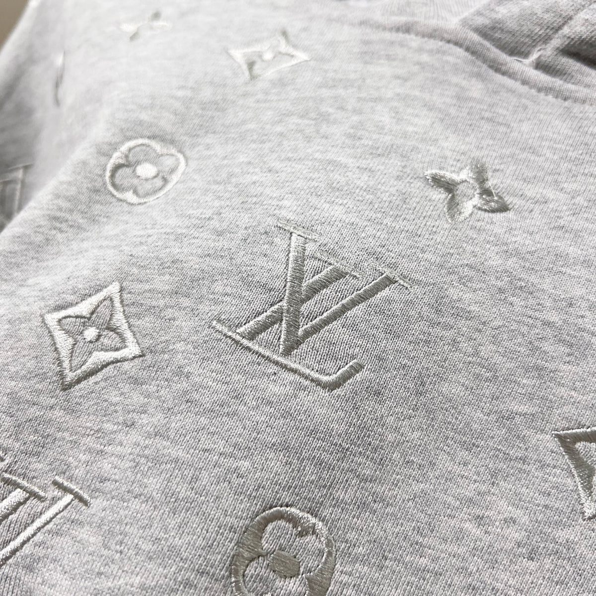 Classic Fit Hoodie-1068