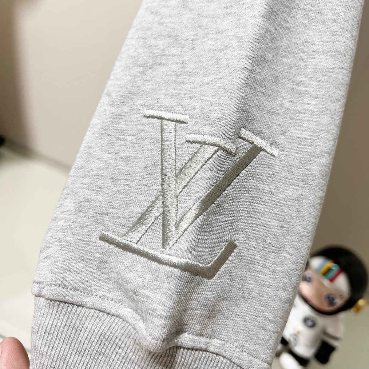 Classic Fit Hoodie-1068