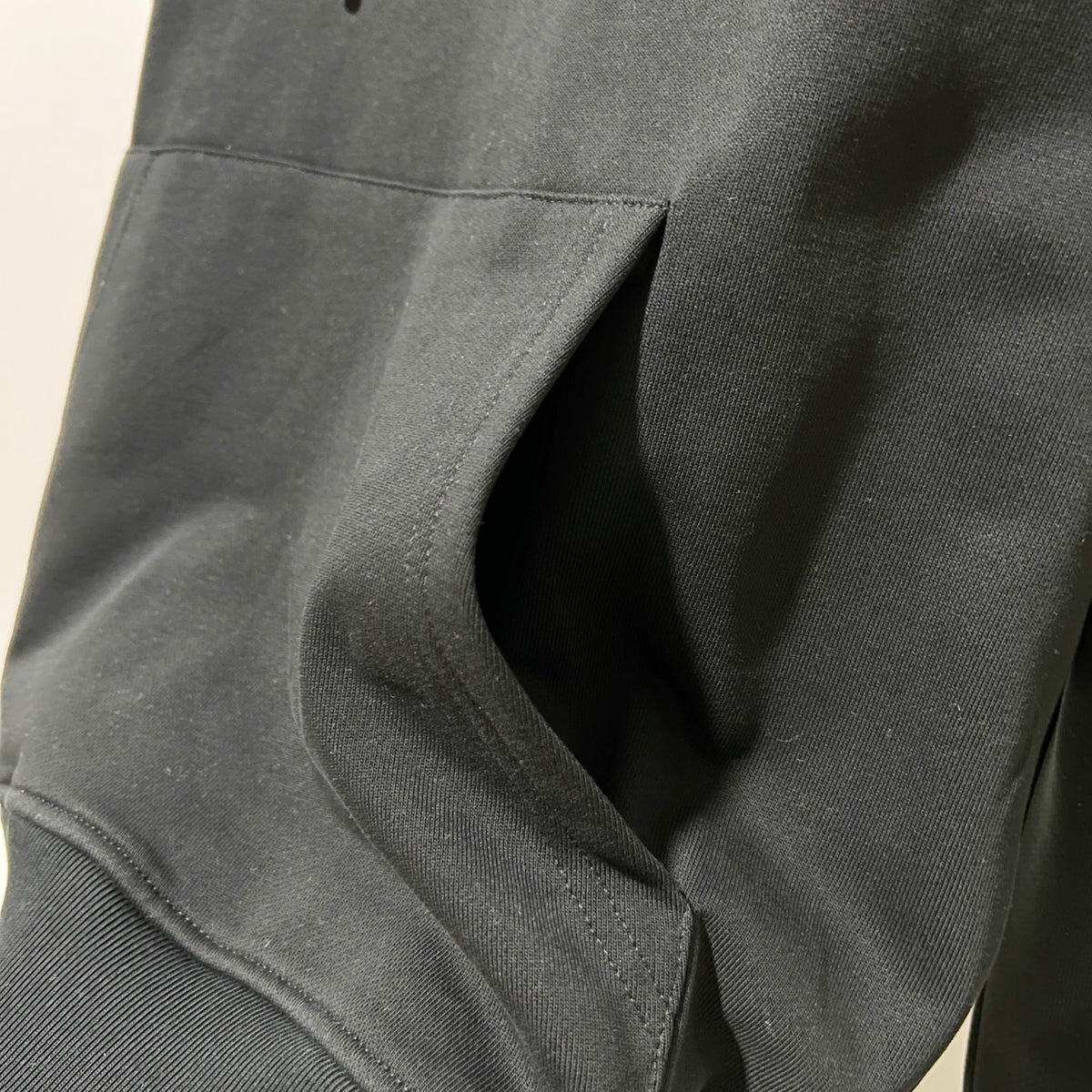 Classic Fit Hoodie-1069