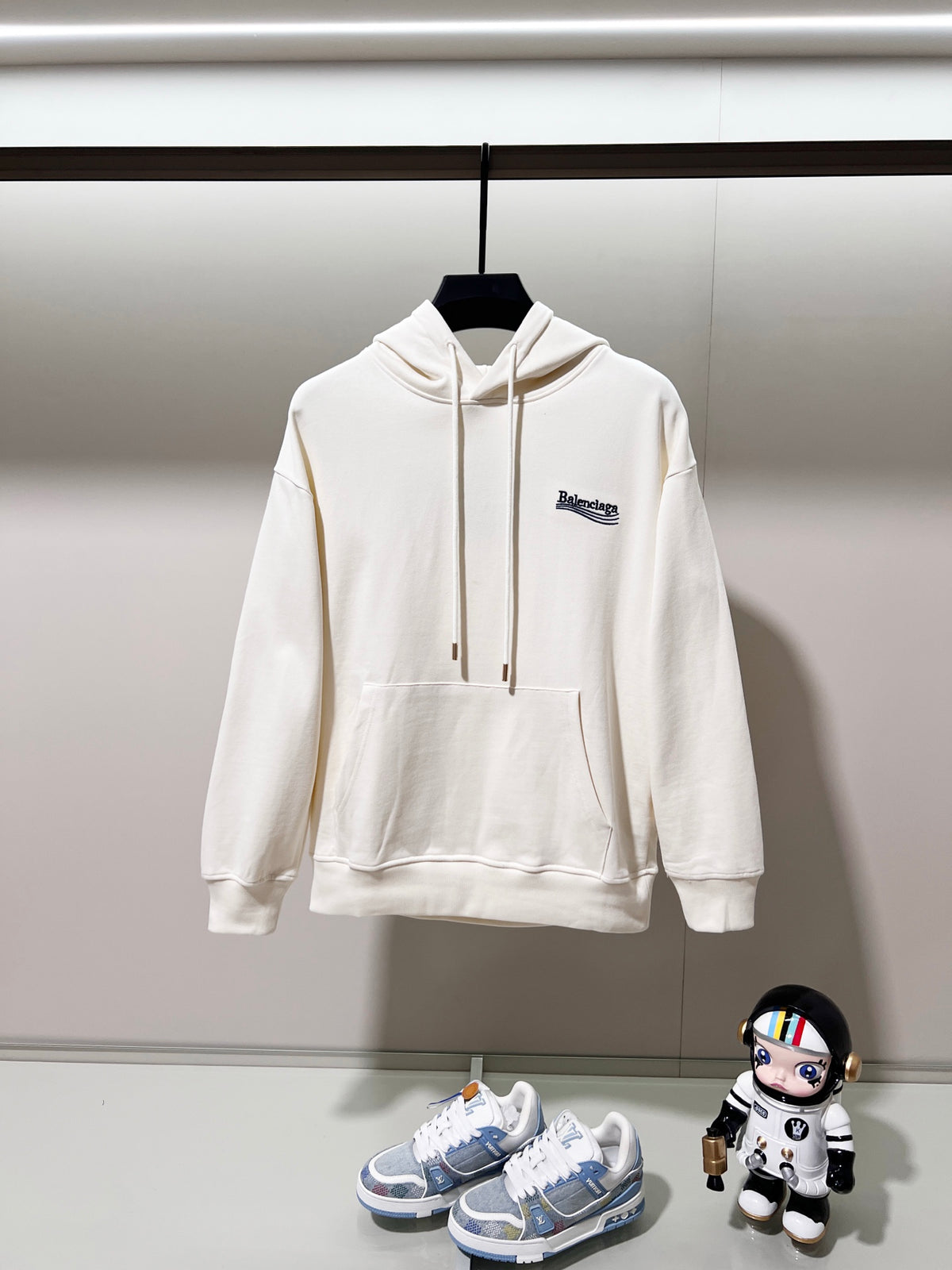 Classic Fit Hoodie-1070