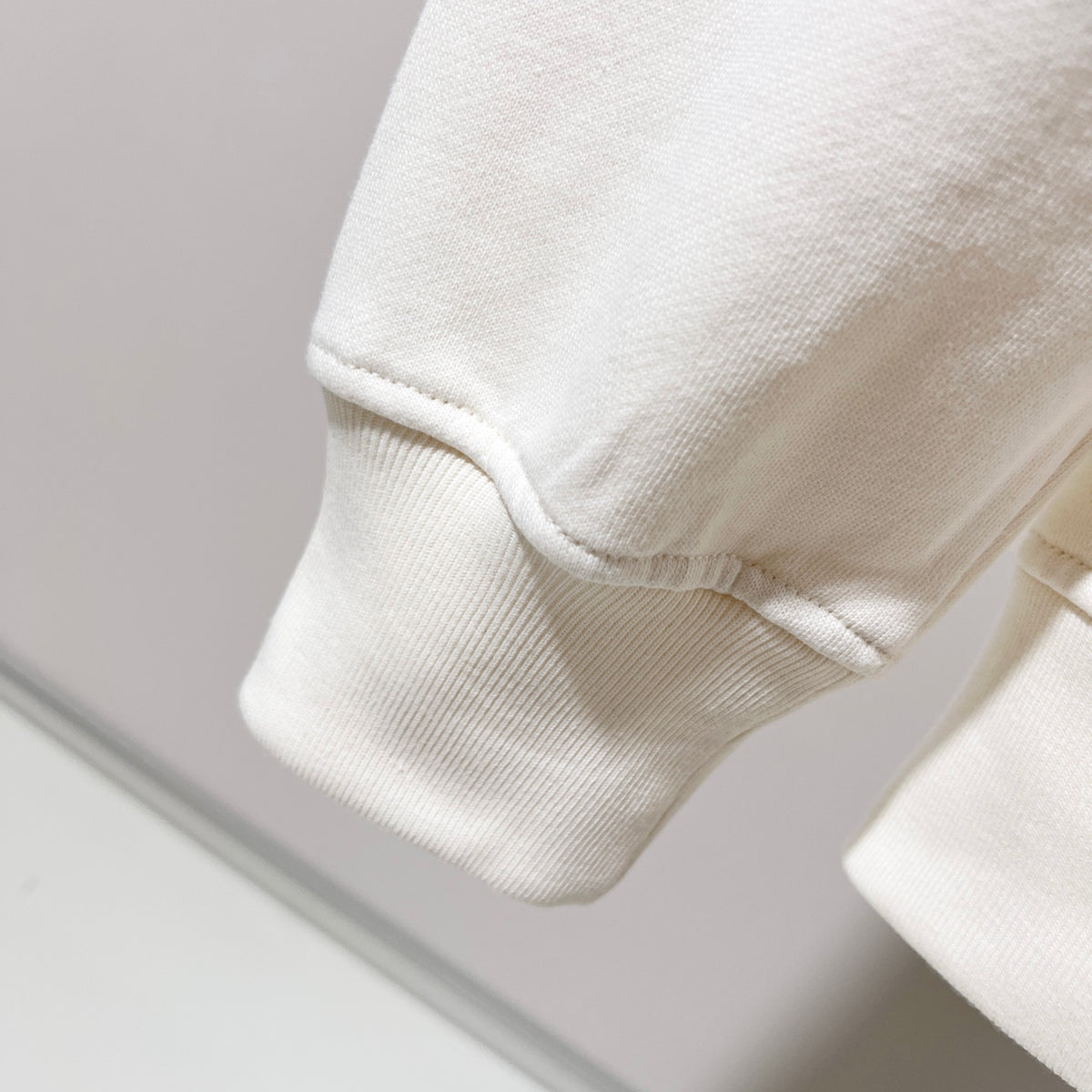 Classic Fit Hoodie-1070