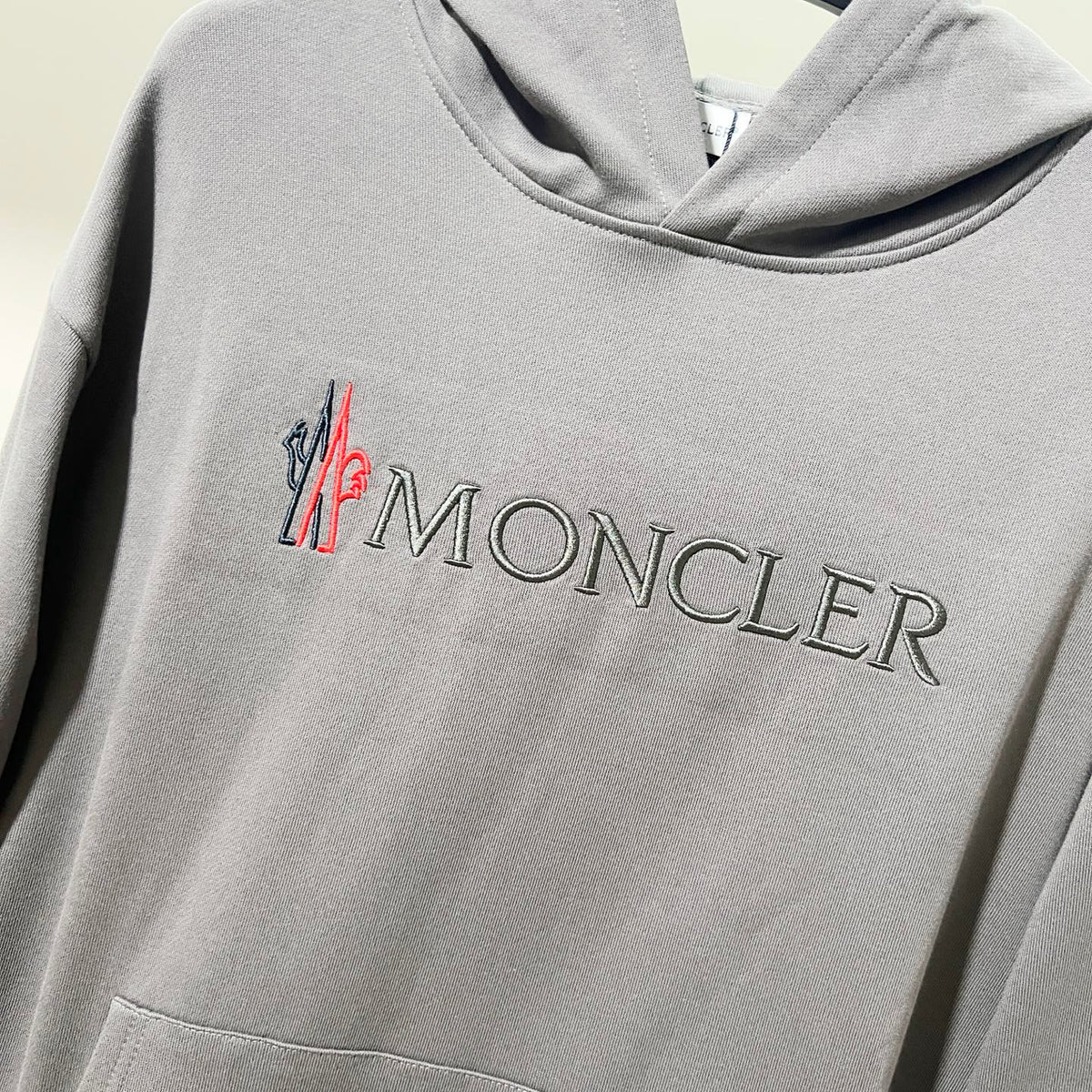 Classic Fit Hoodie-1074