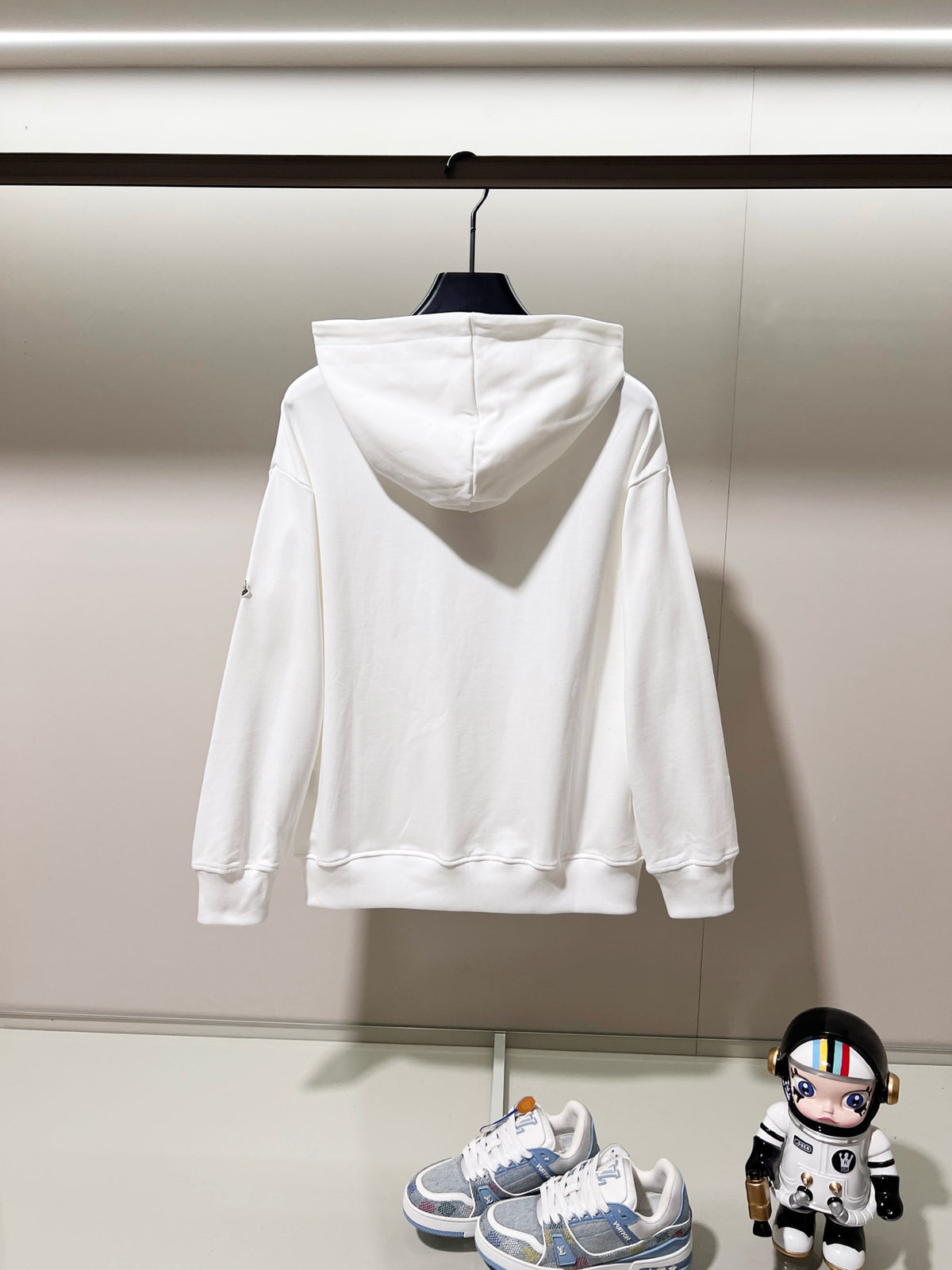 Classic Fit Hoodie-1075