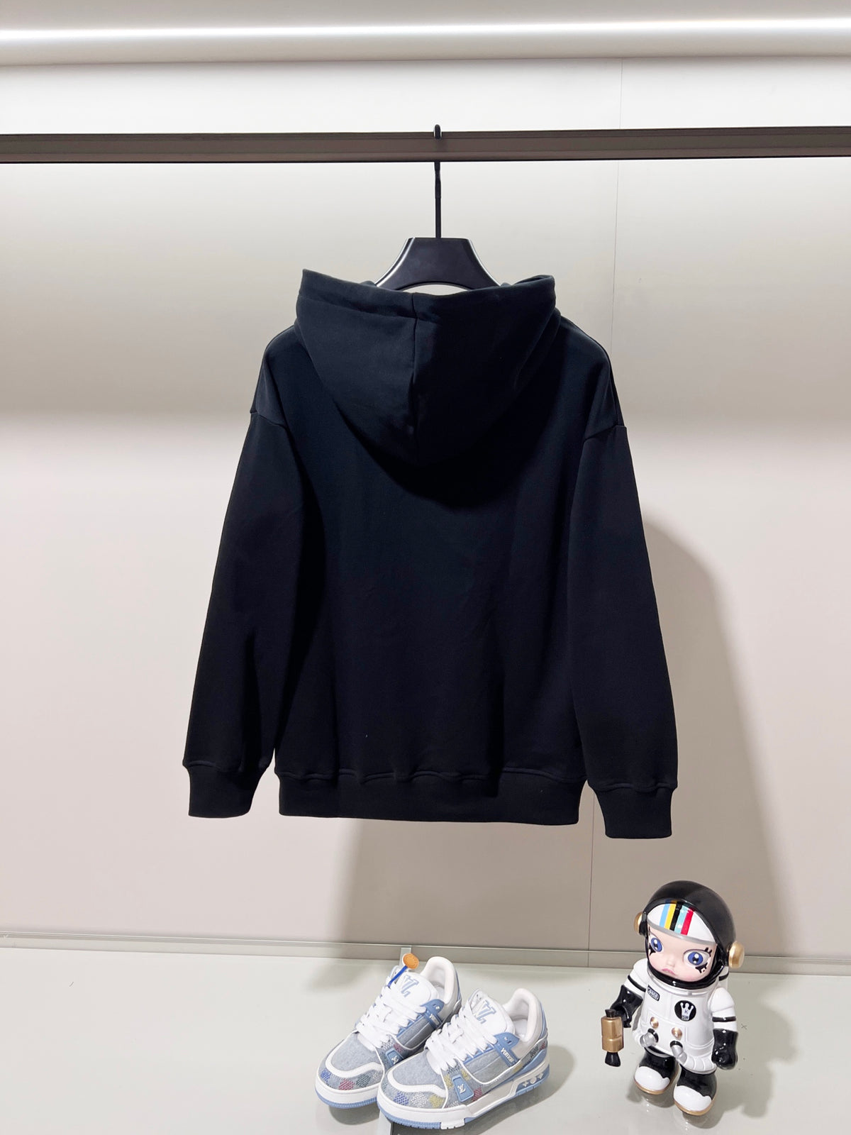 Classic Fit Hoodie-1078