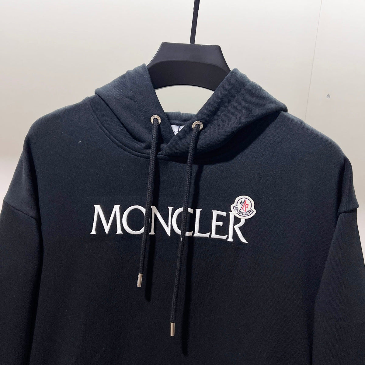 Classic Fit Hoodie-1078