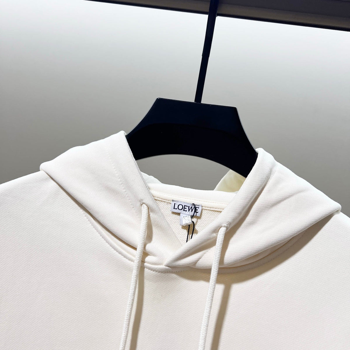 Classic Fit Hoodie-1087