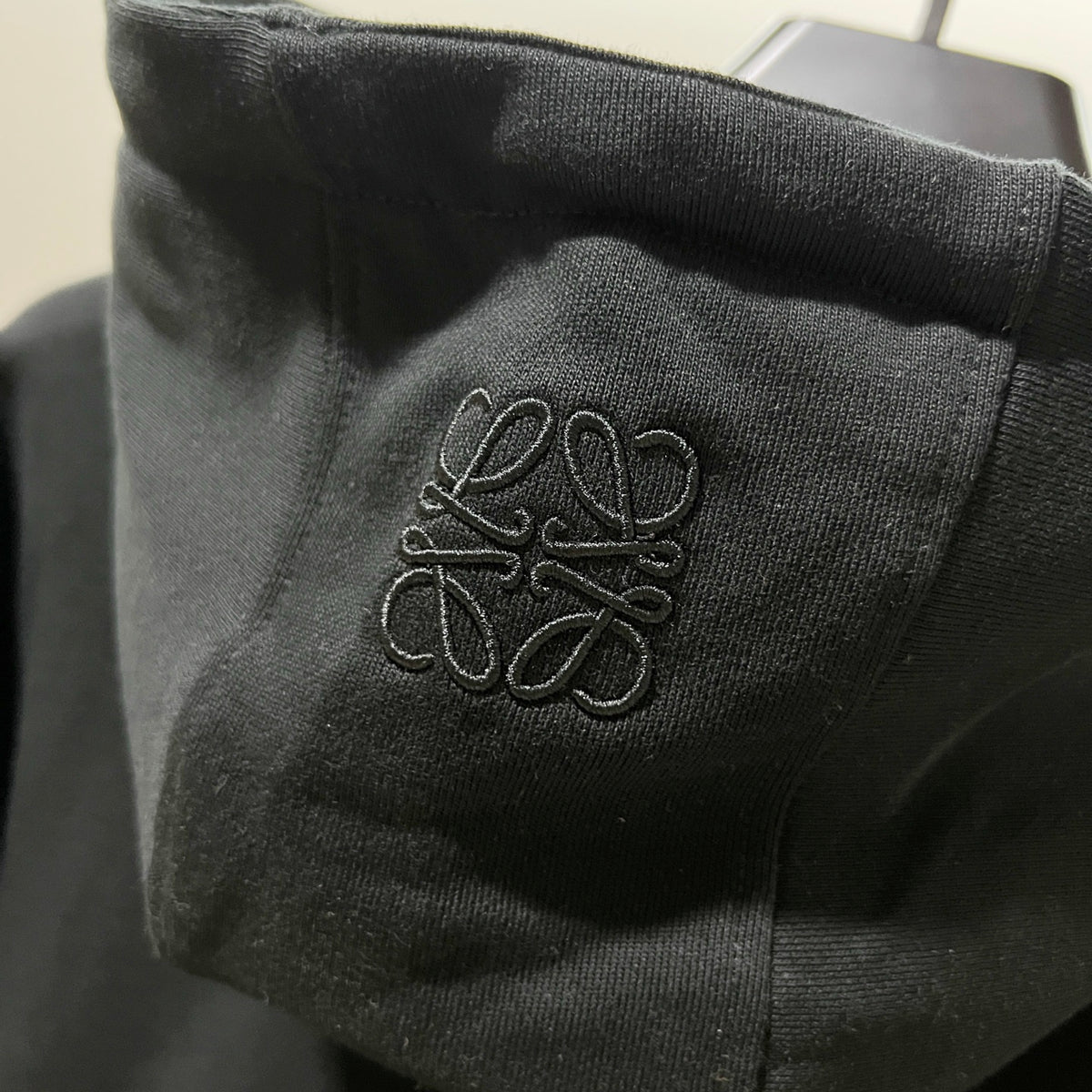 Classic Fit Hoodie-1095