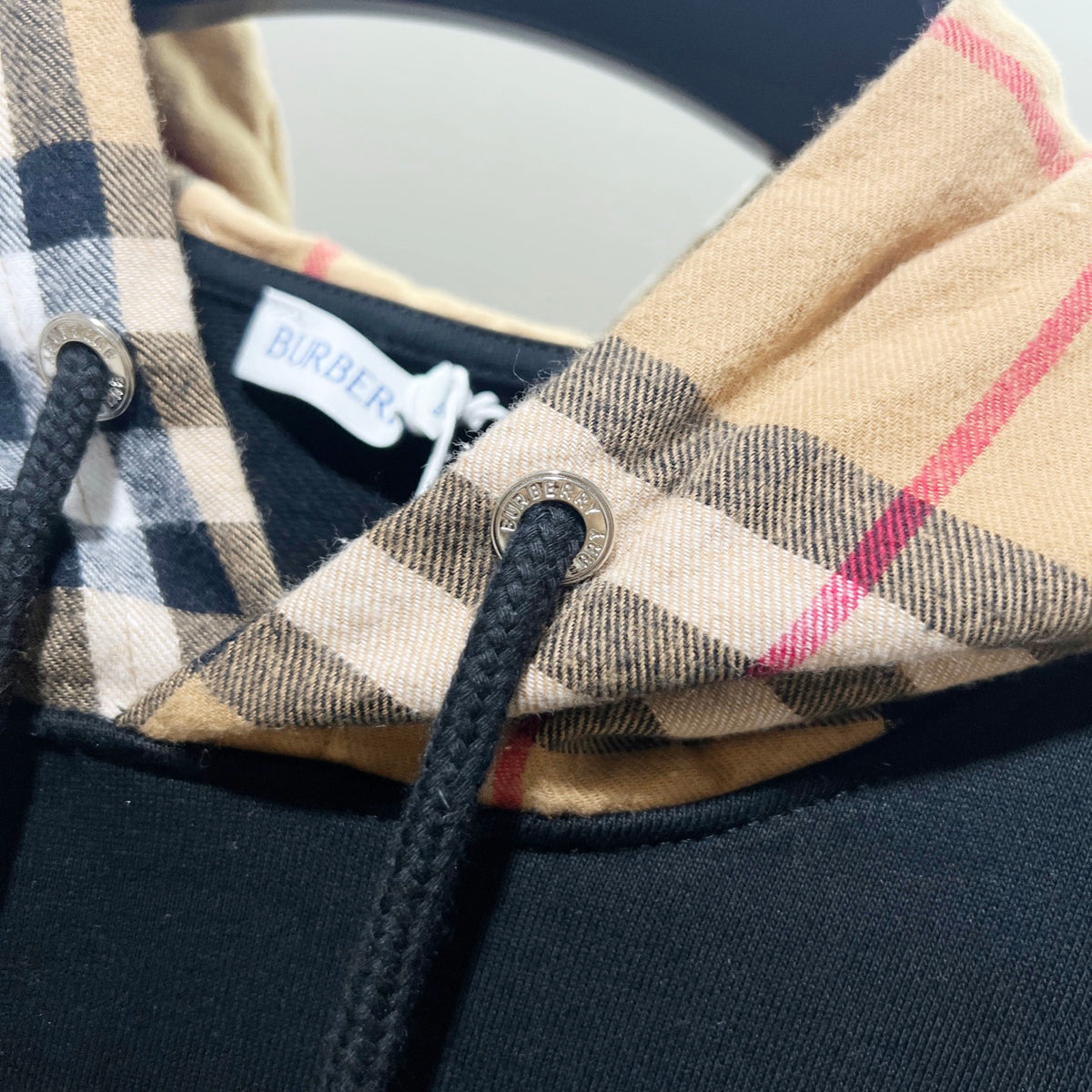 Classic Fit Hoodie-1098