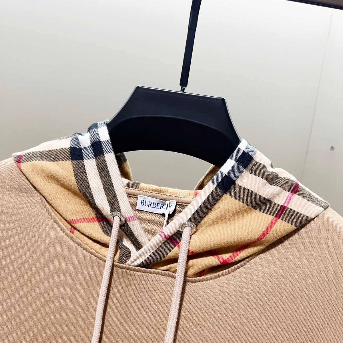 Classic Fit Hoodie-1100