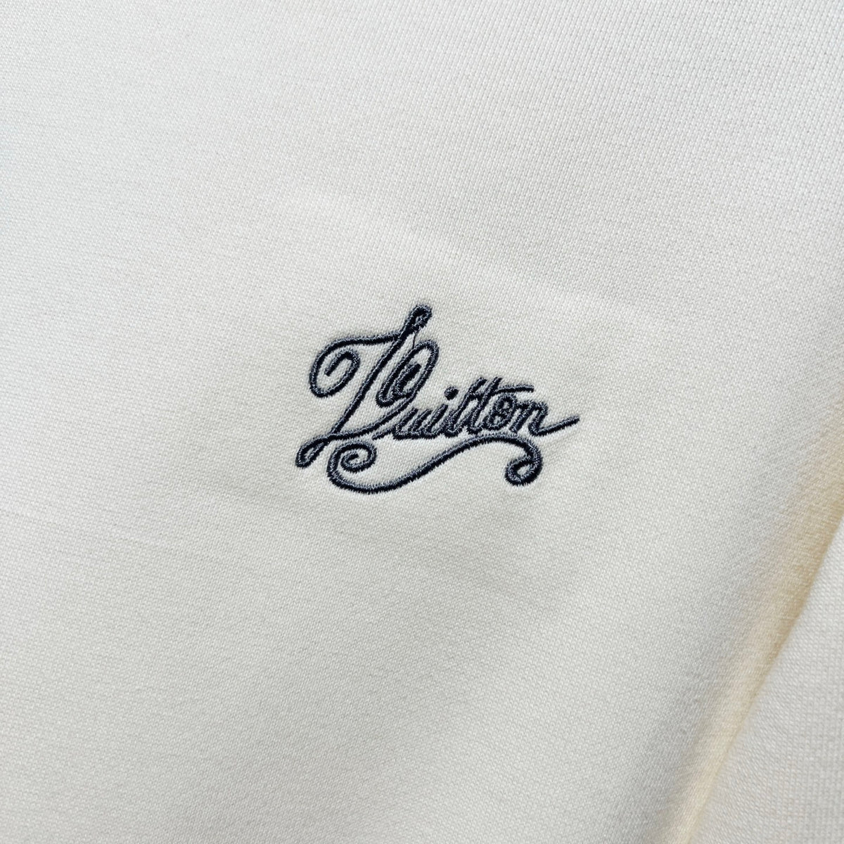 Classic Fit Hoodie-1102