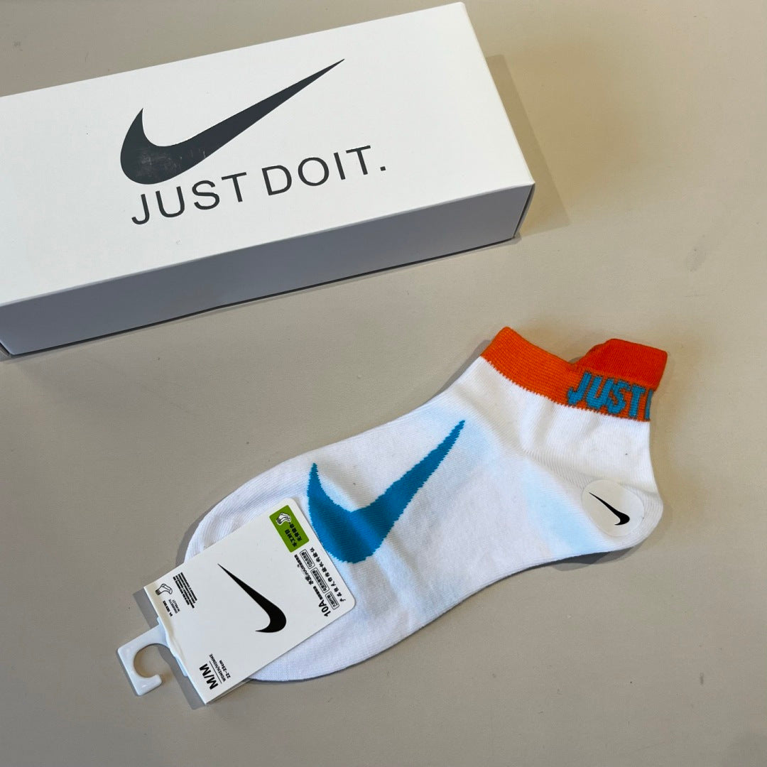 5-Pair Comfort Socks Set (1 BOX)-55