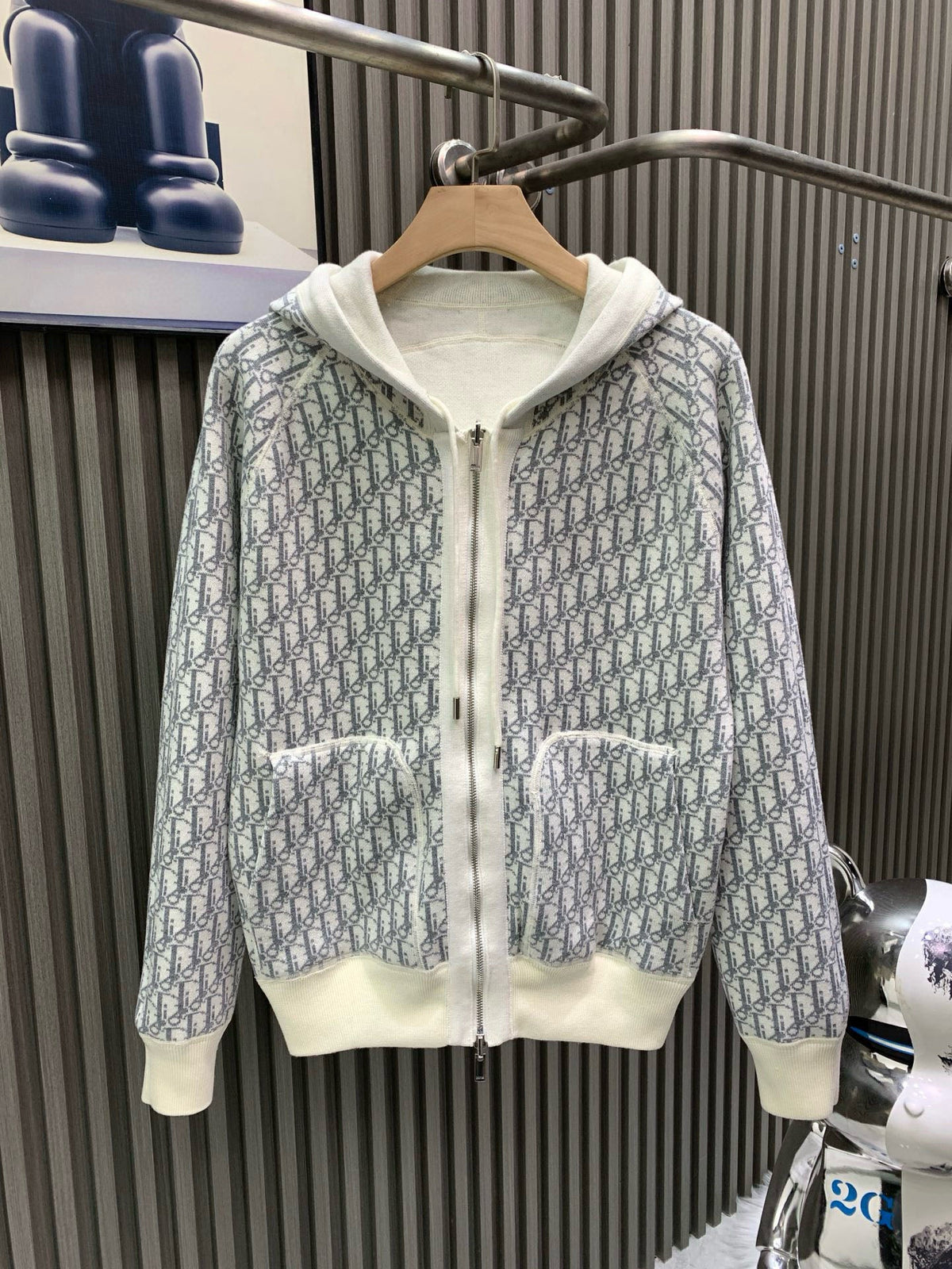 Classic Fashion Sweater-1083