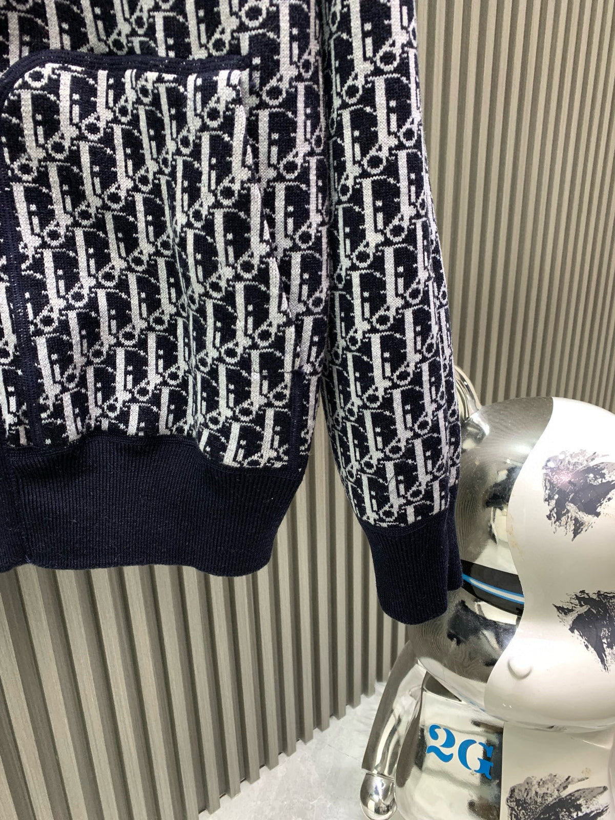 Classic Fashion Sweater-1083