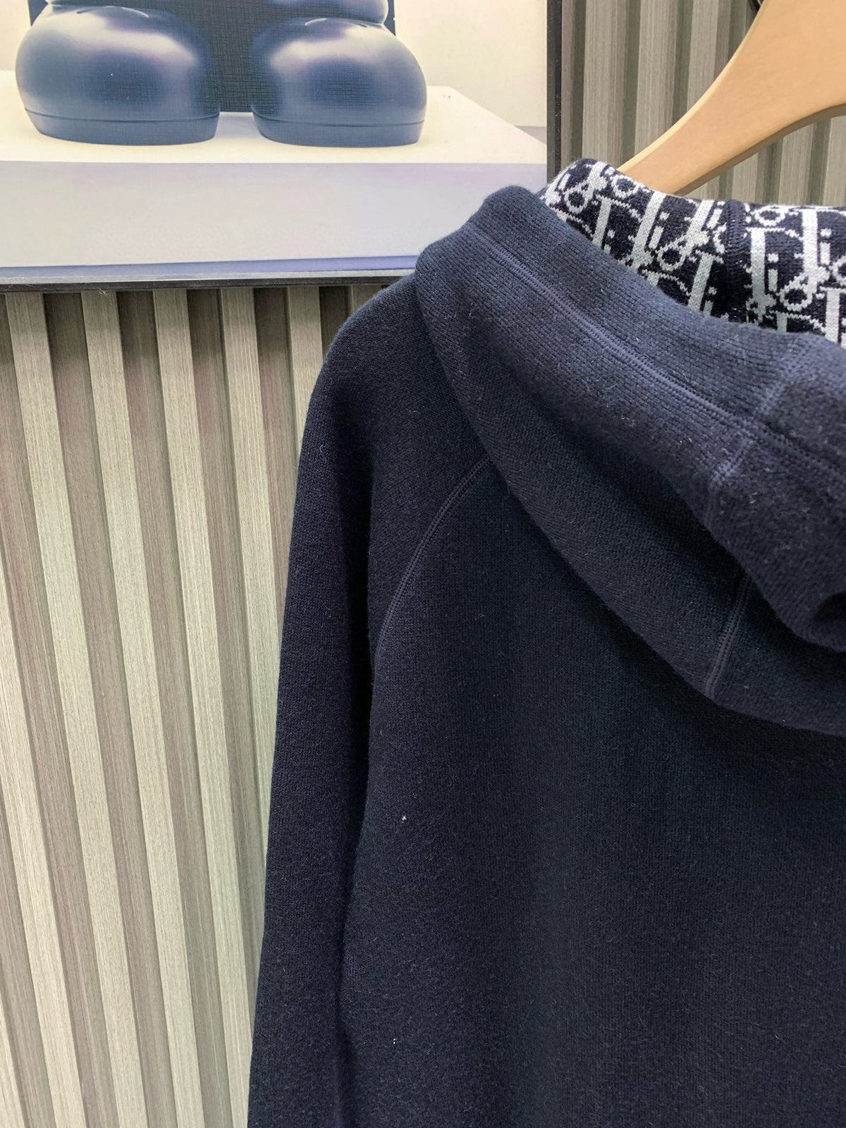 Classic Fashion Sweater-1083