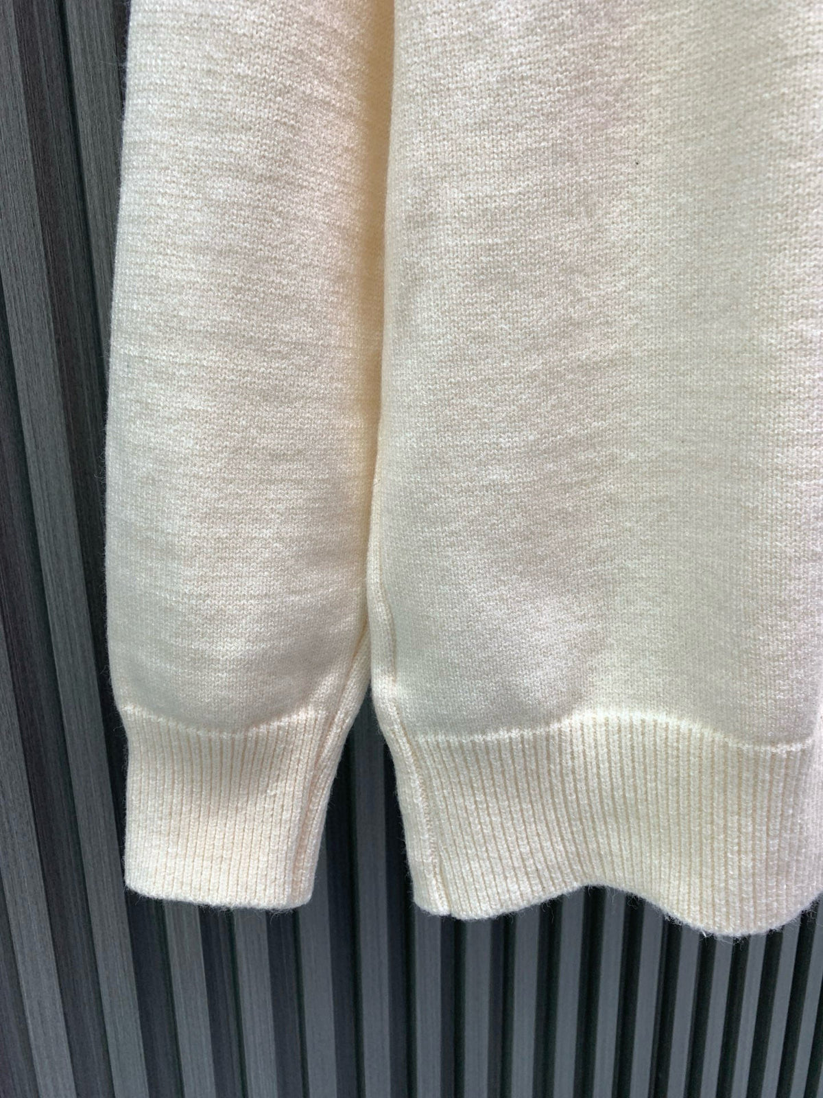 Classic Fashion Sweater-1081