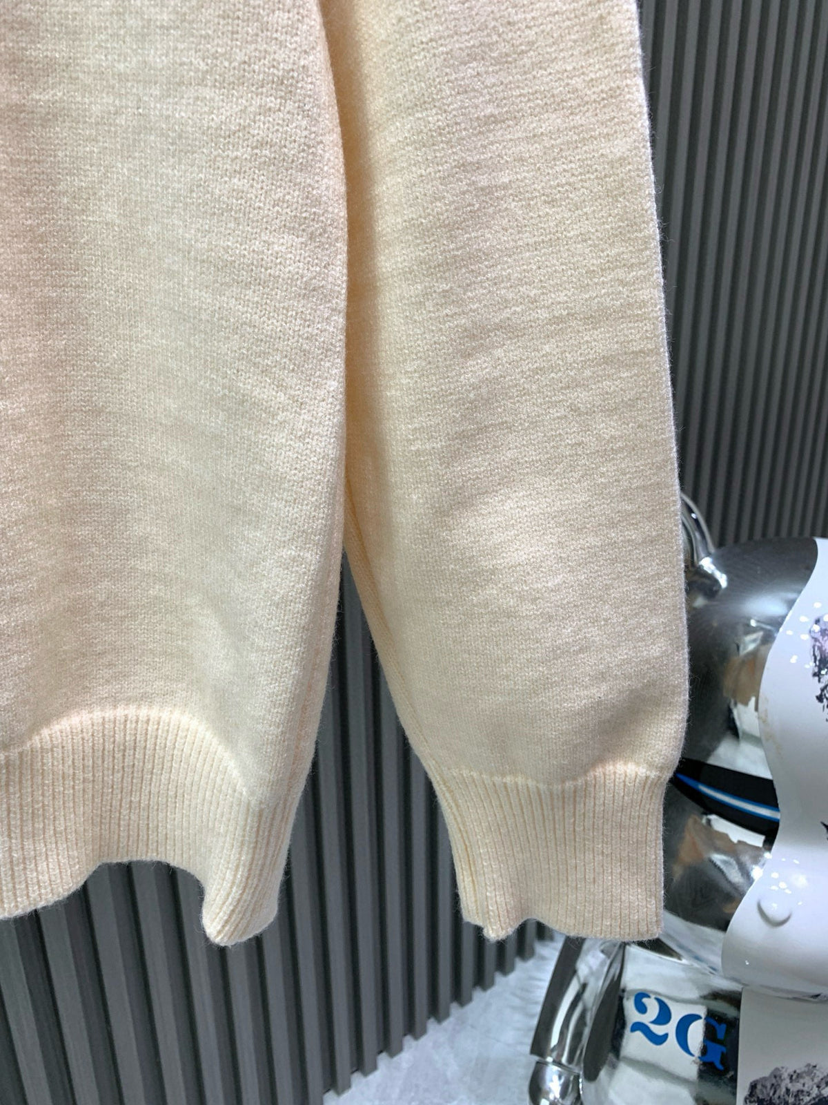 Classic Fashion Sweater-1081