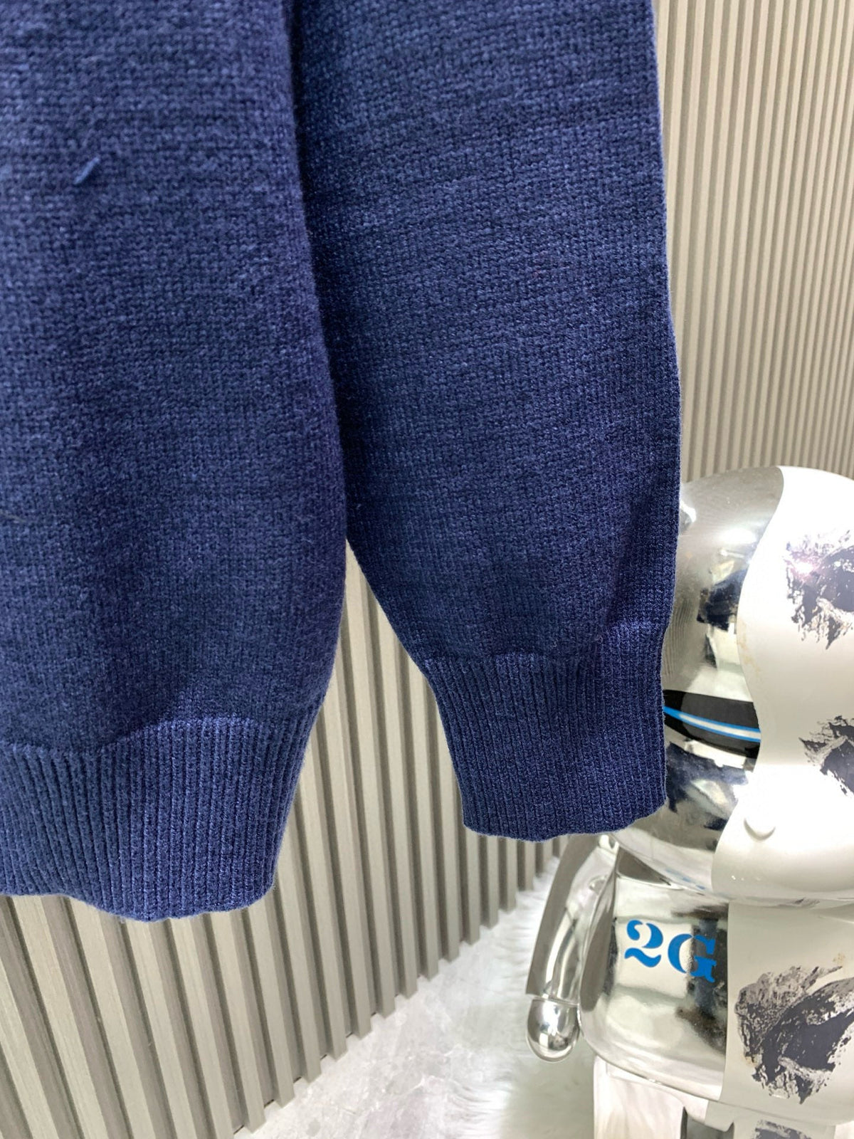 Classic Fashion Sweater-1081