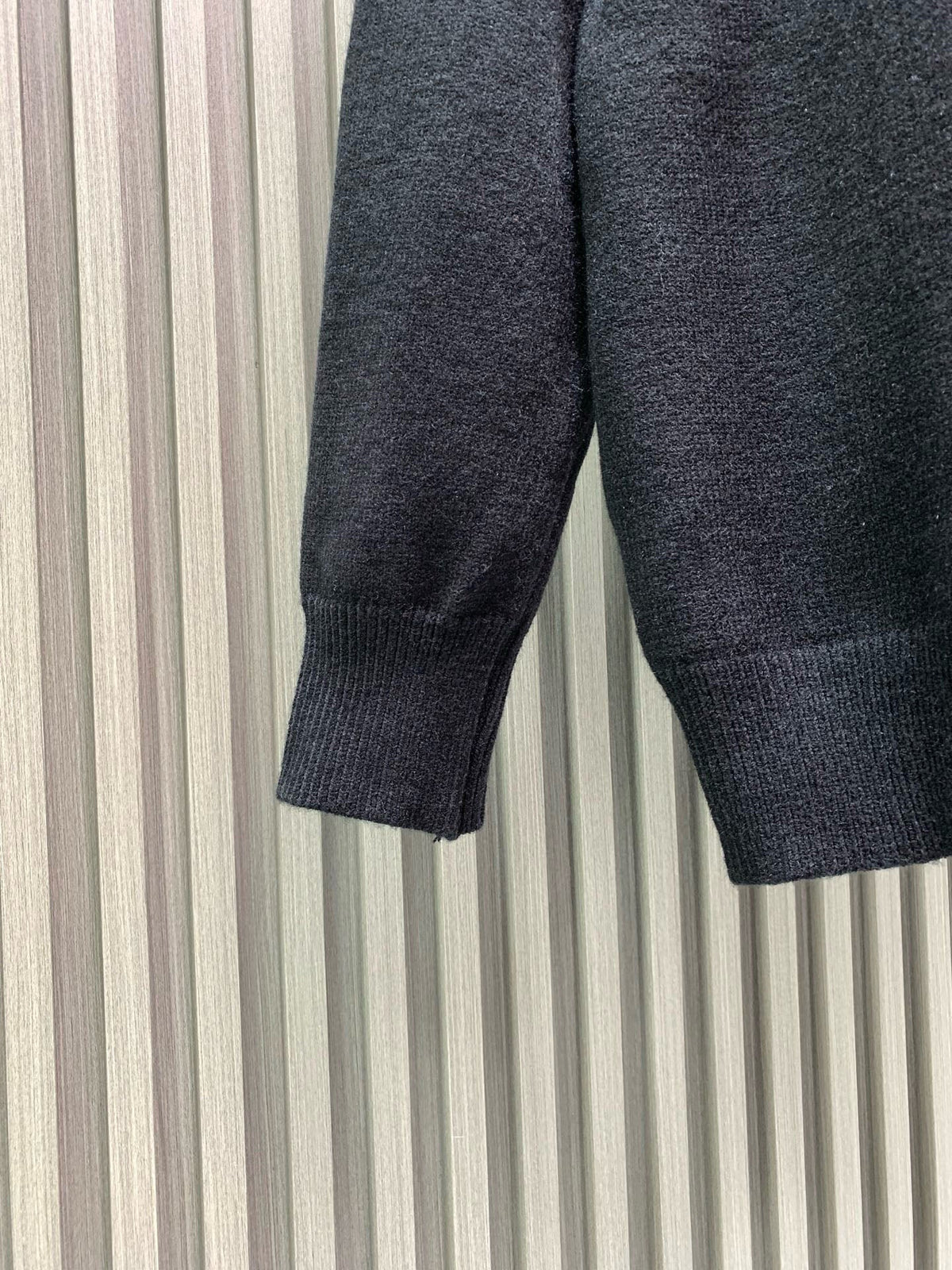Classic Fashion Sweater-1080
